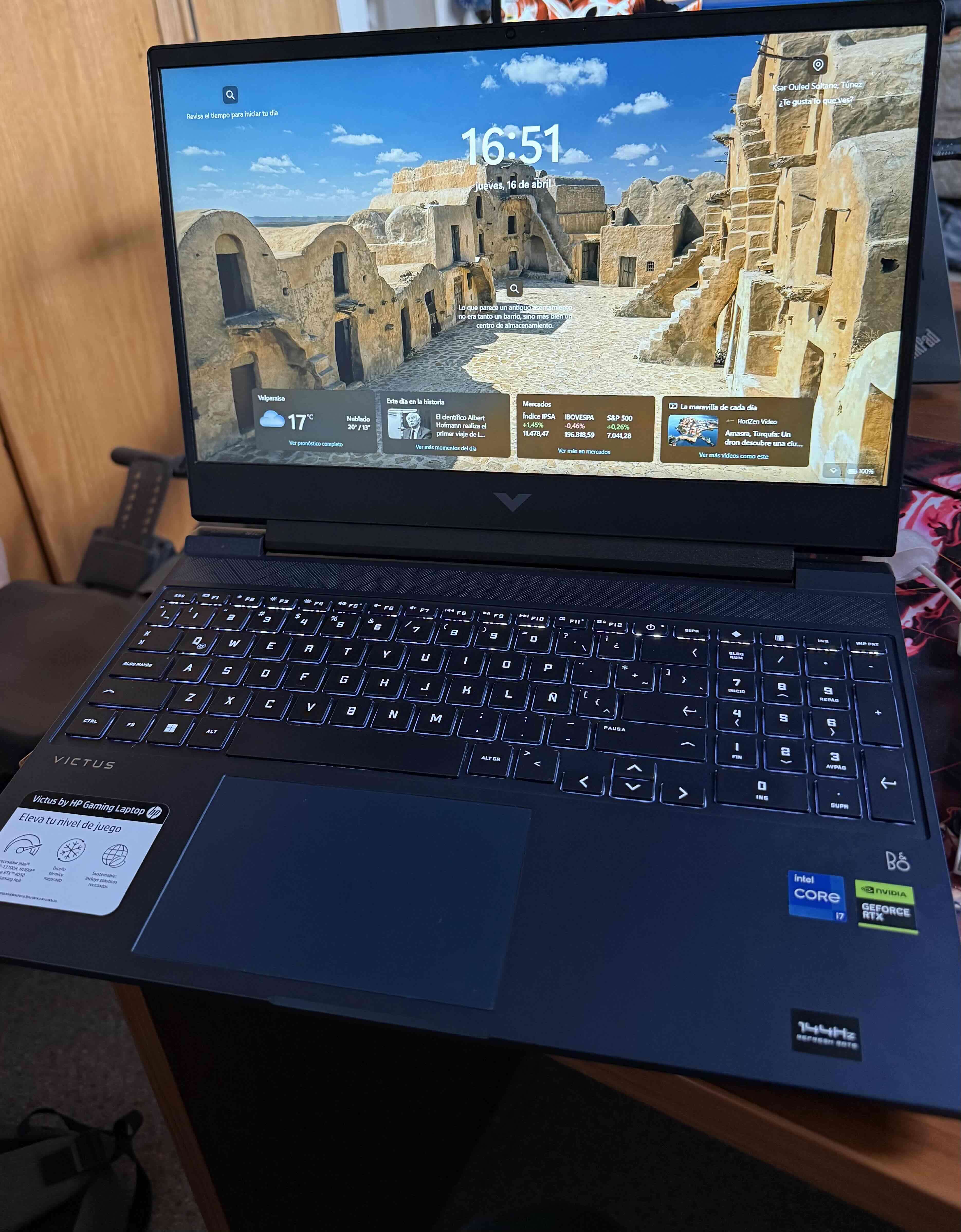 HP Victus i7, RTX 4050, 16gb RAM - miniatura 1