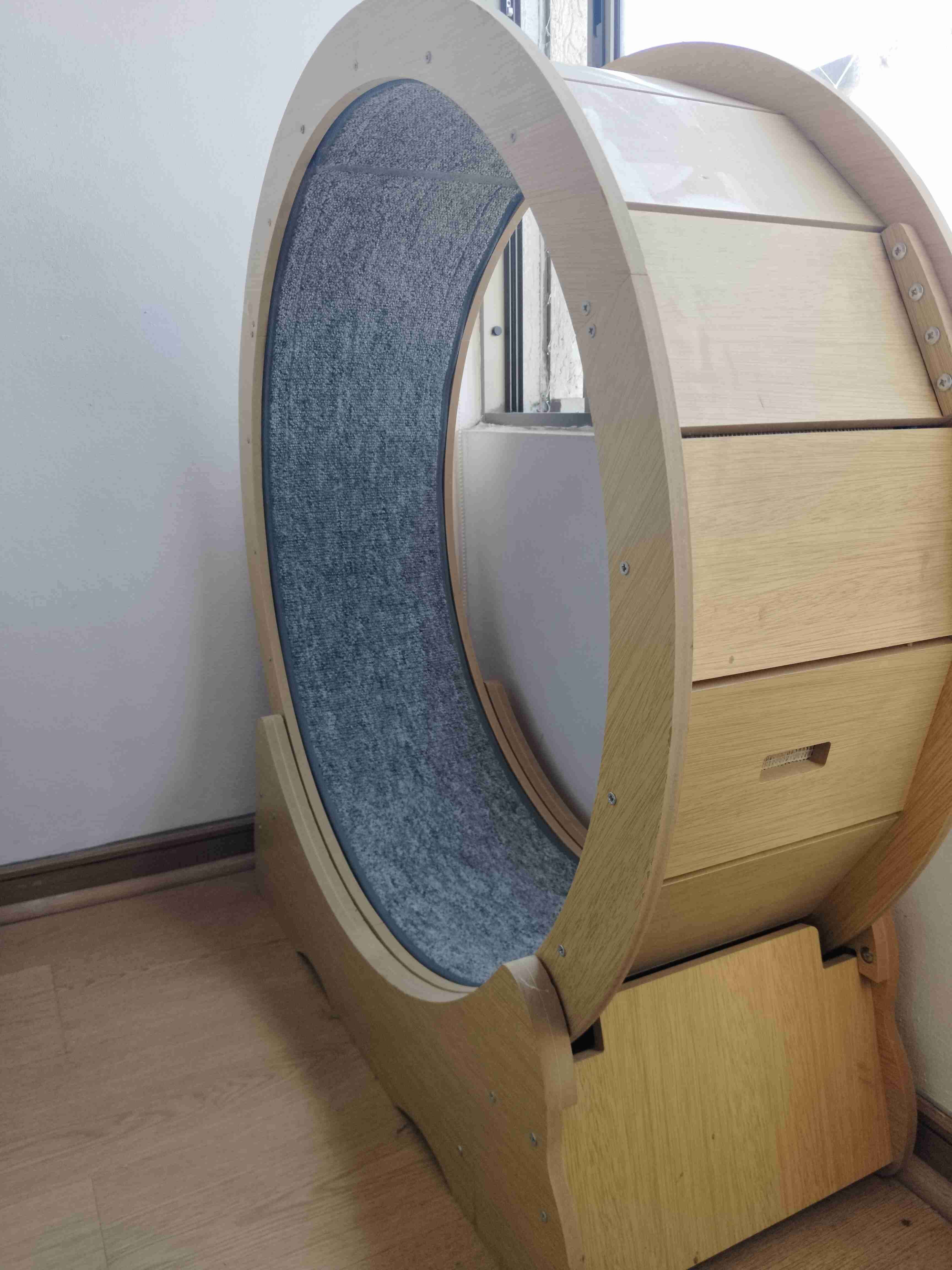 Ruleta para gatos de madera - miniatura 3