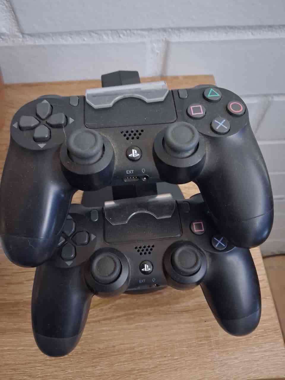 🎮 PS4 Slim en excelente estado - miniatura 2