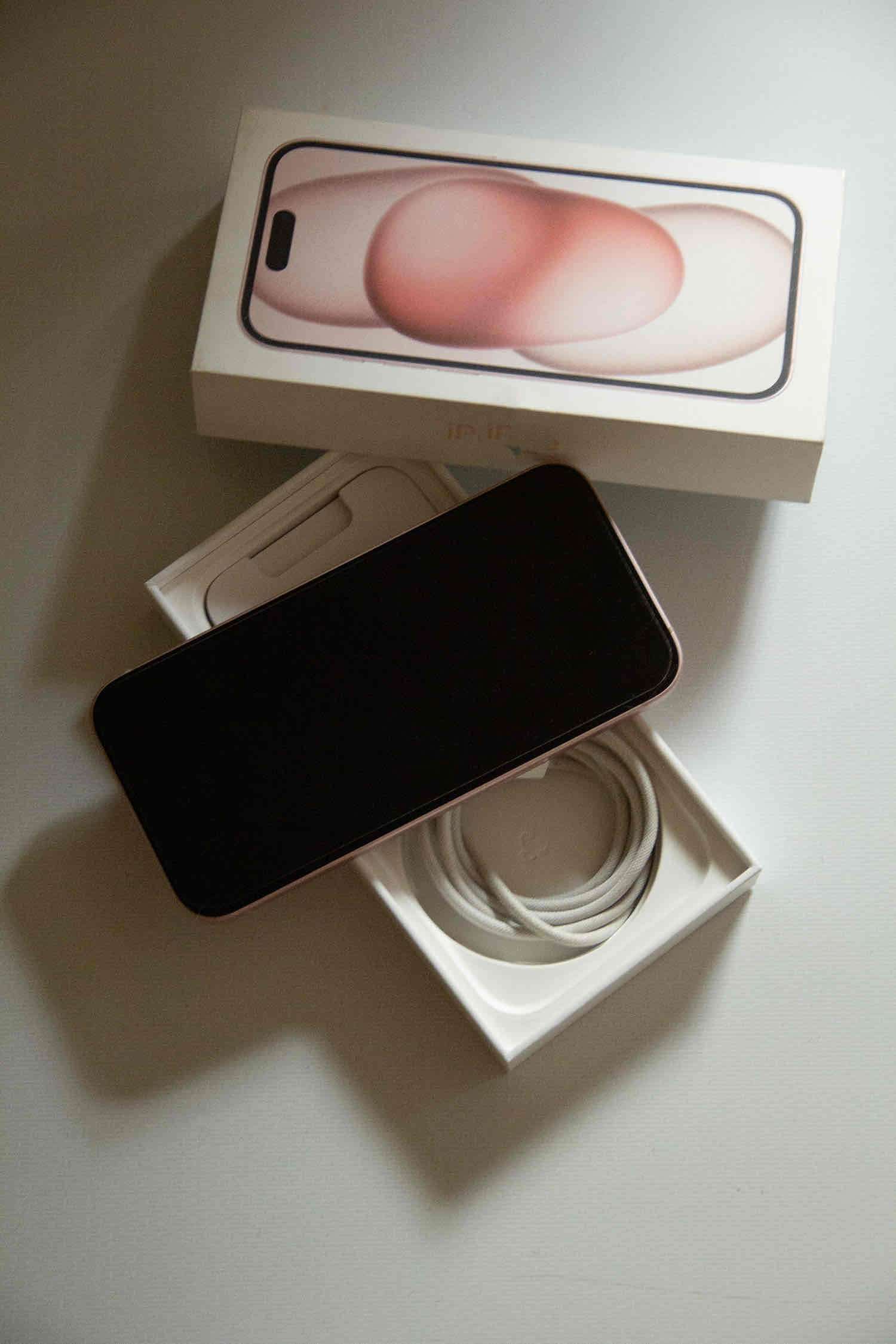 iPhone 15 de 256 GB - miniatura 2