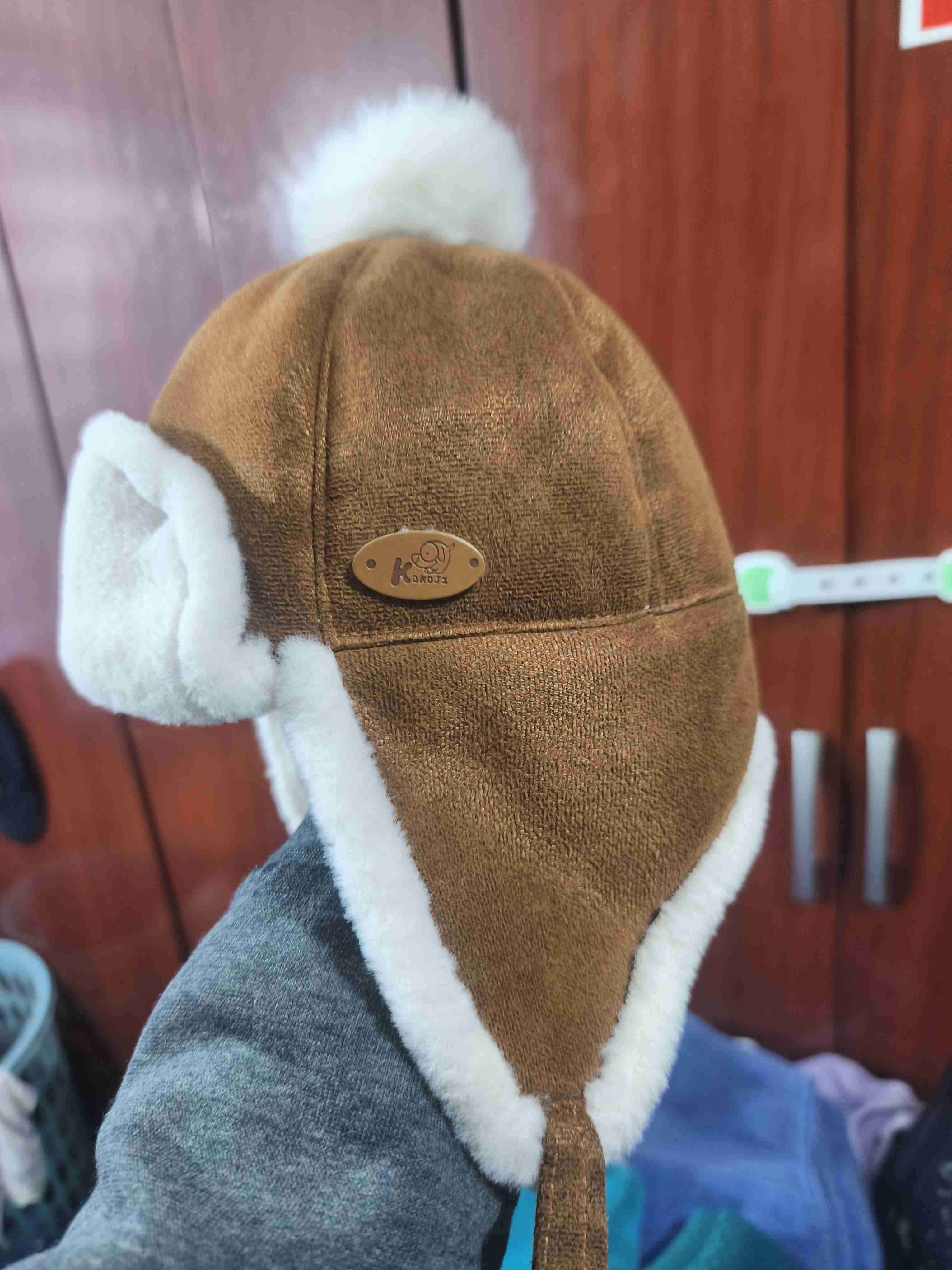 Gorro de invierno con pompon - miniatura 2