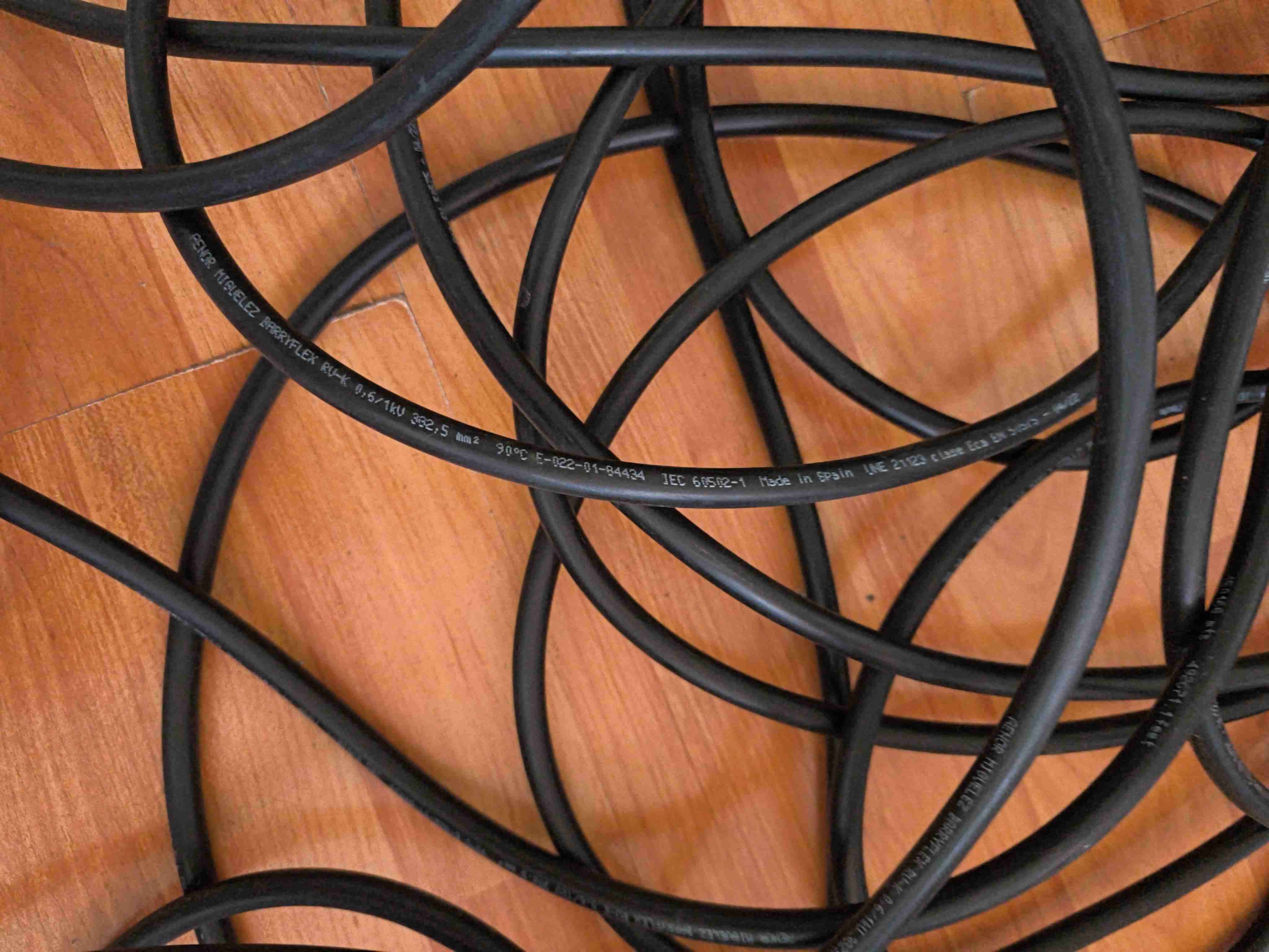 Cable eléctrico de goma - miniatura 1