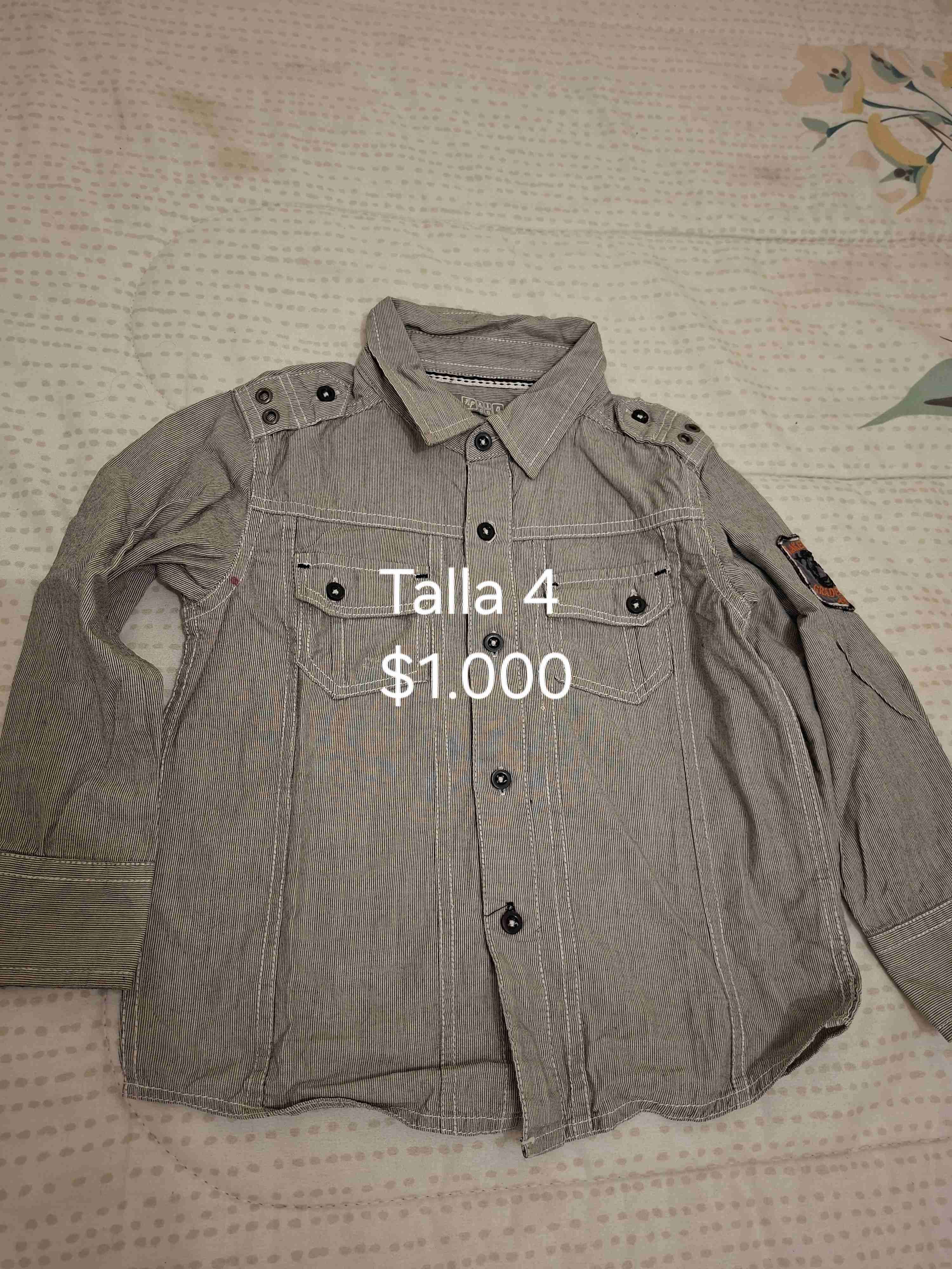 Camisa gris talla 4