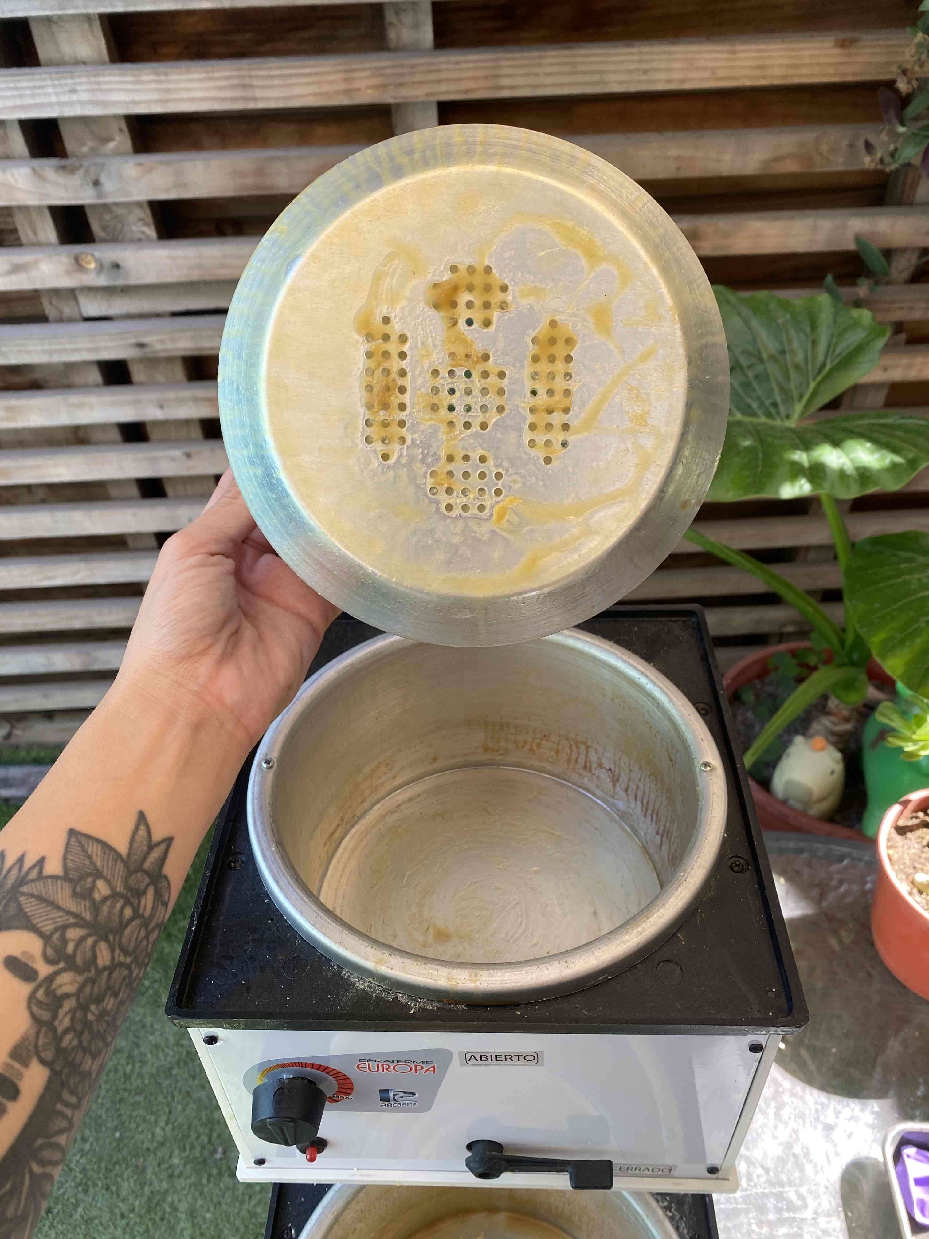 Olla para cera depilatoria Europa 4 kilos - miniatura 2