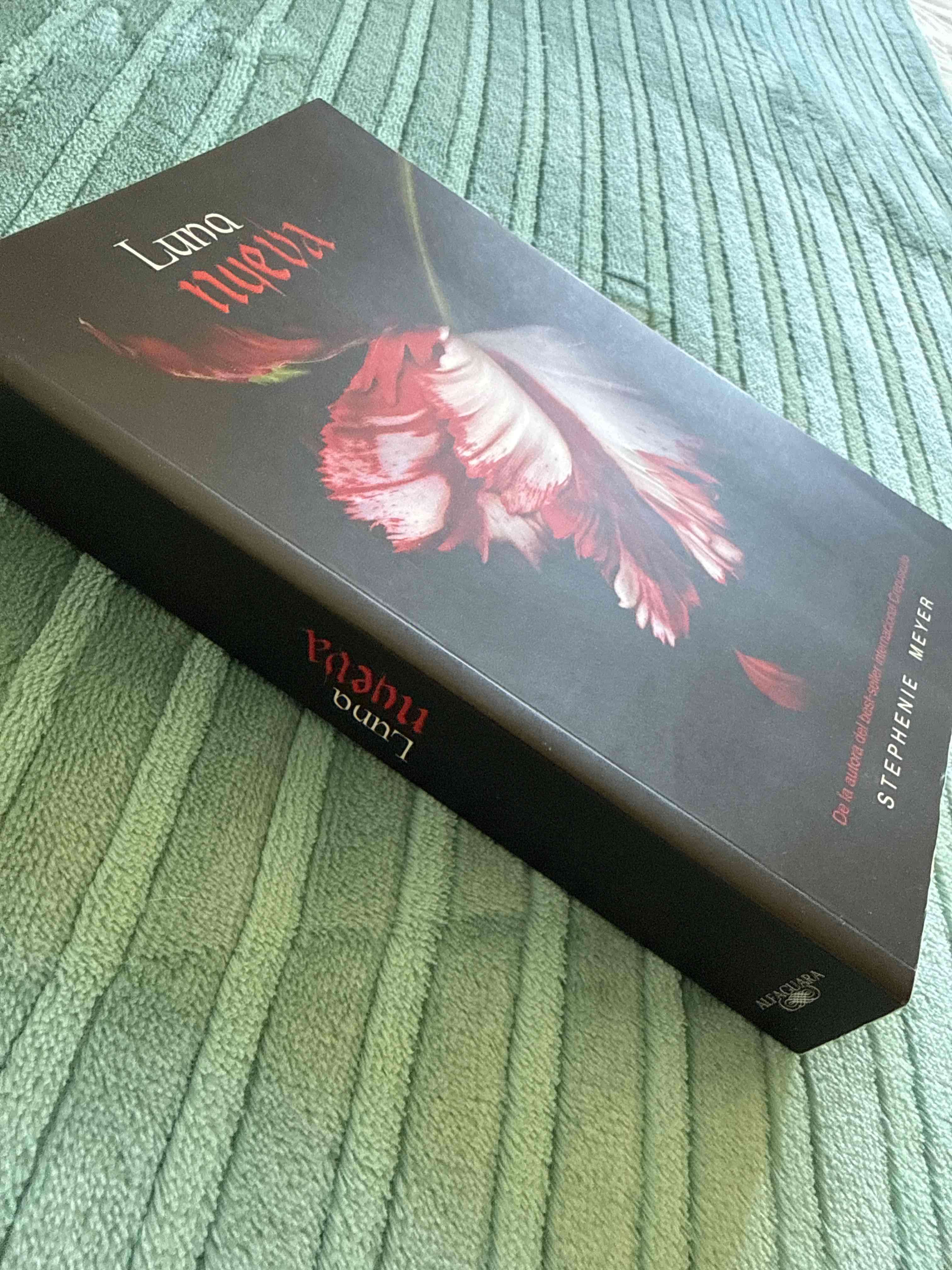 Libro 'Luna Nueva' de Stephenie Meyer - miniatura 3