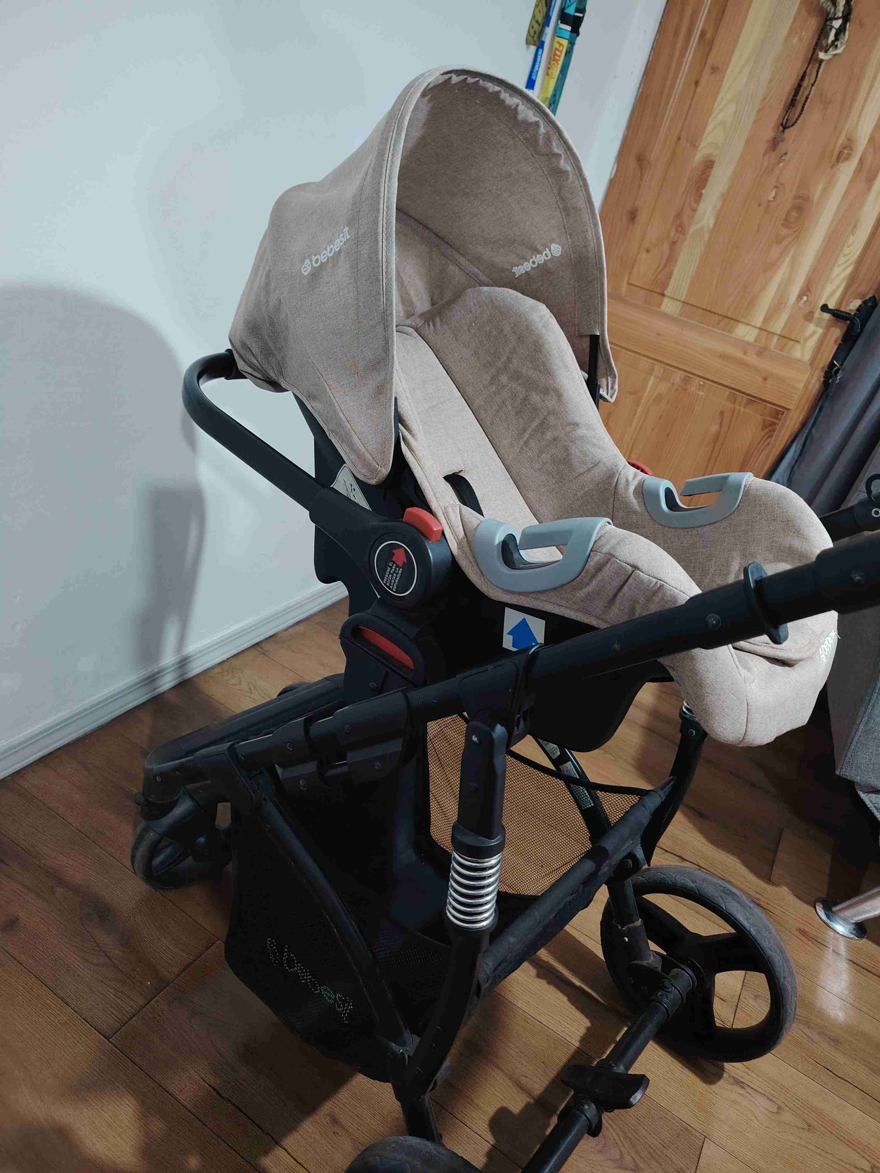 Coche para bebé beige - miniatura 2