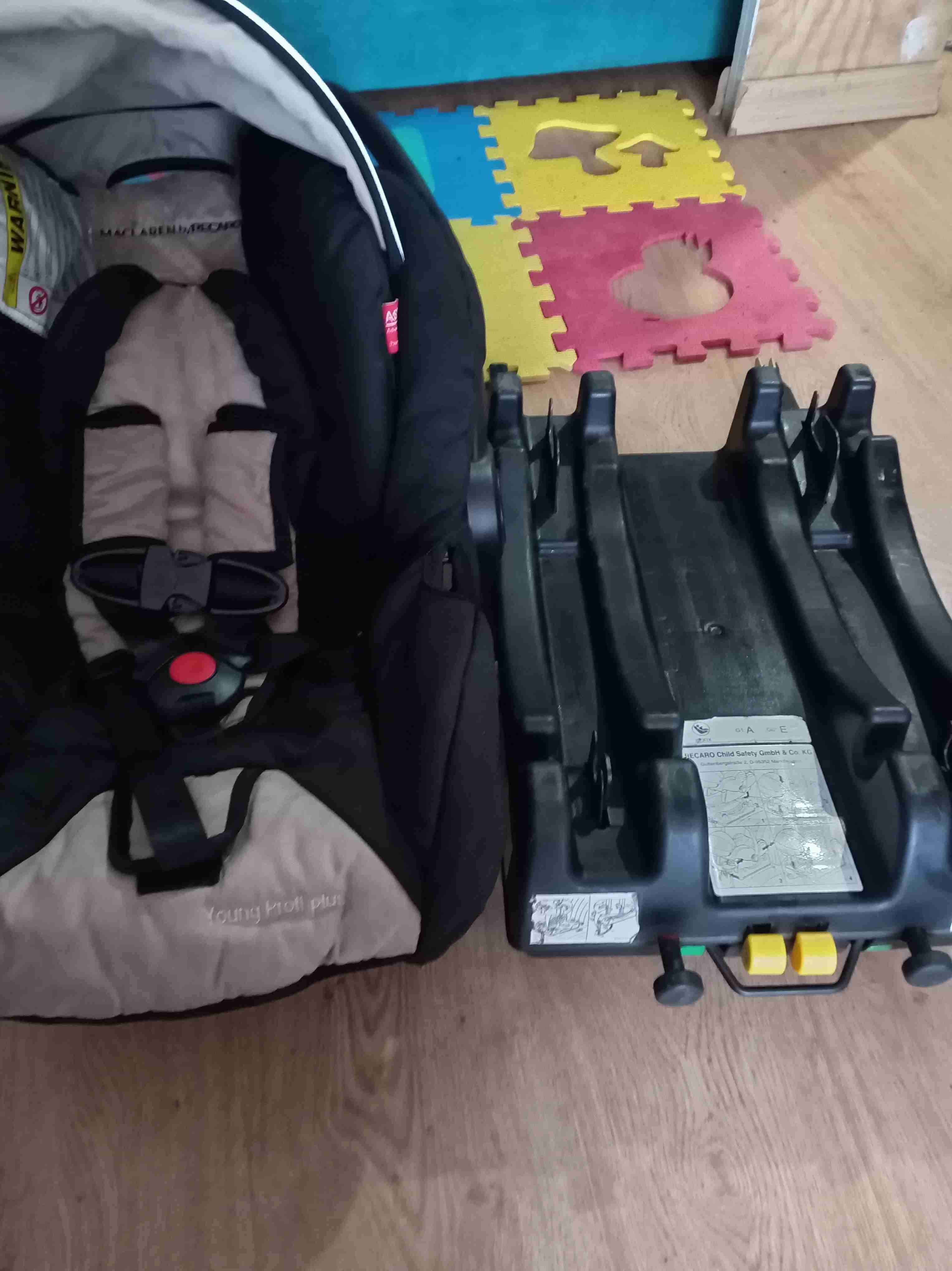 Silla de auto para bebé negra - miniatura 3