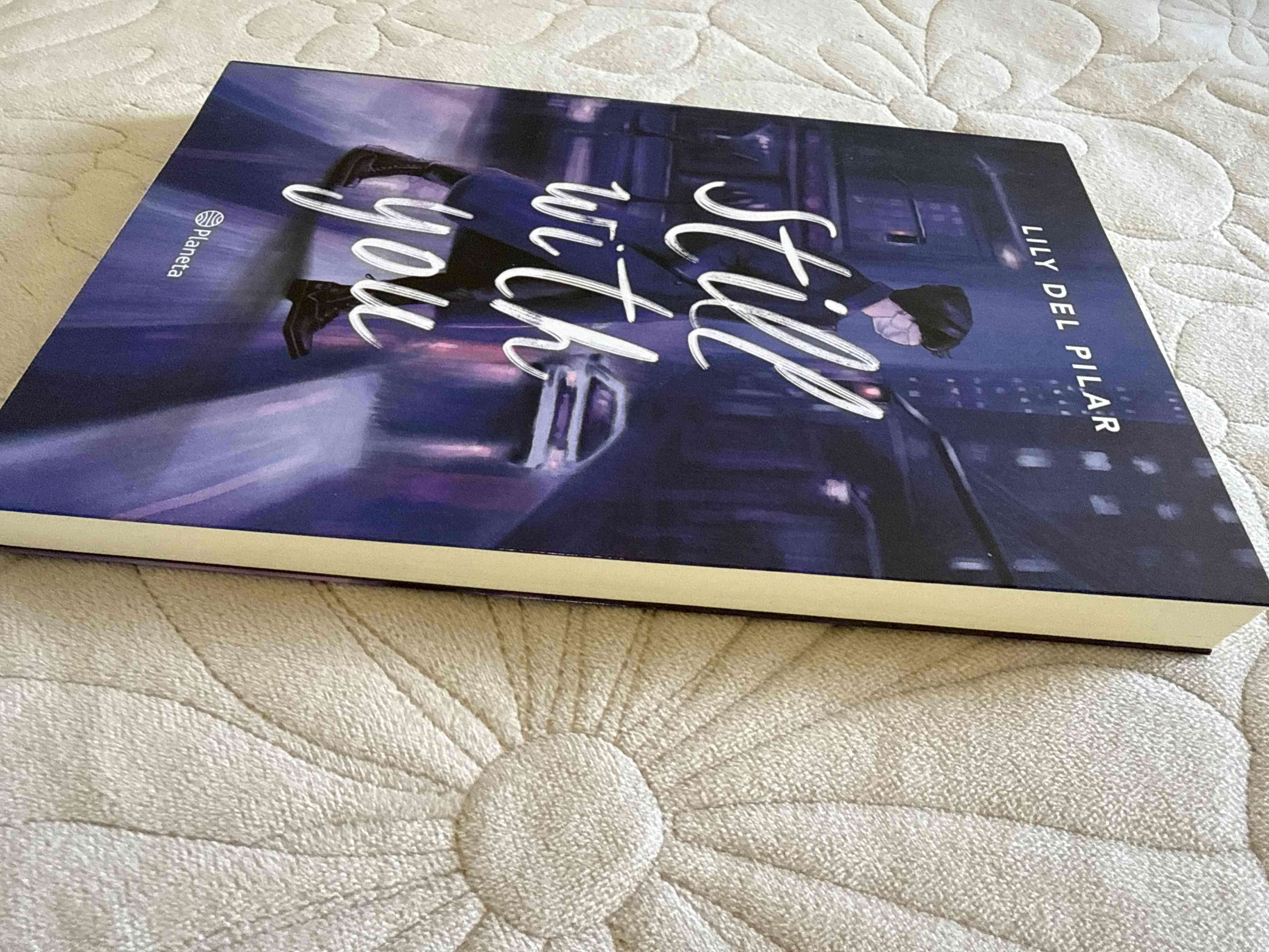 Libro 'Still With You' de Lily Del Pilar - miniatura 4