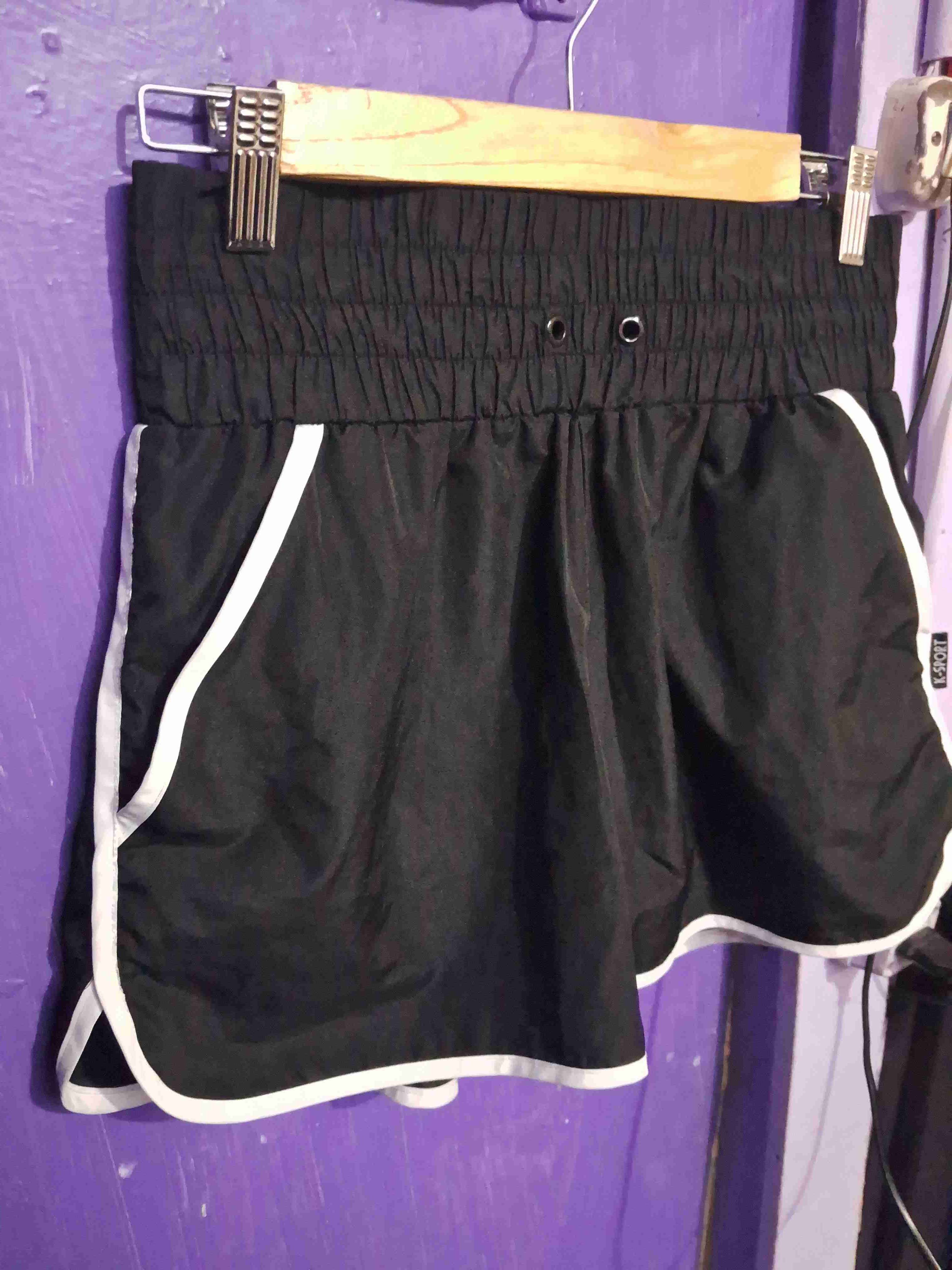 Shorts deportivos negros - miniatura 2
