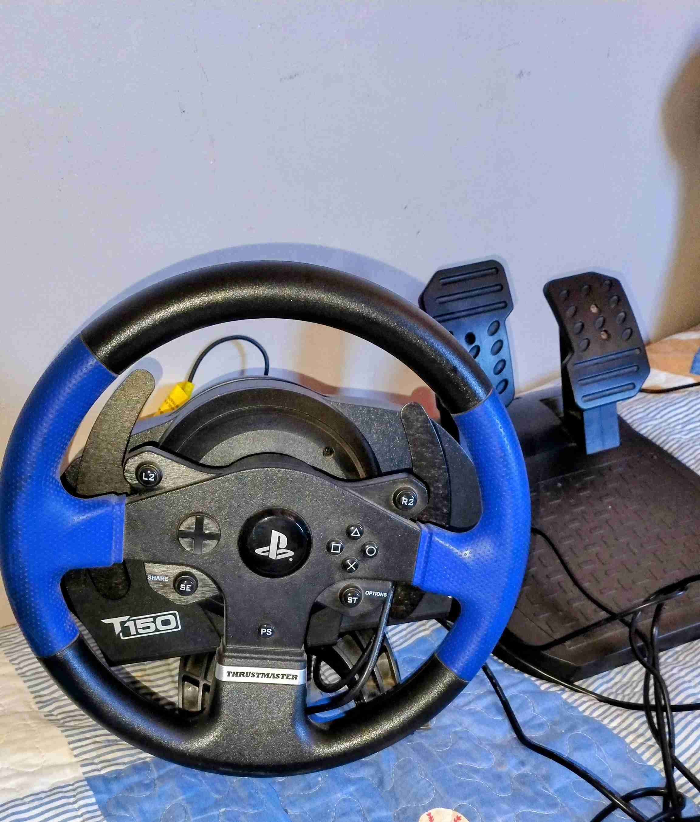 Volante Thrustmaster T150 para PlayStation - miniatura 1