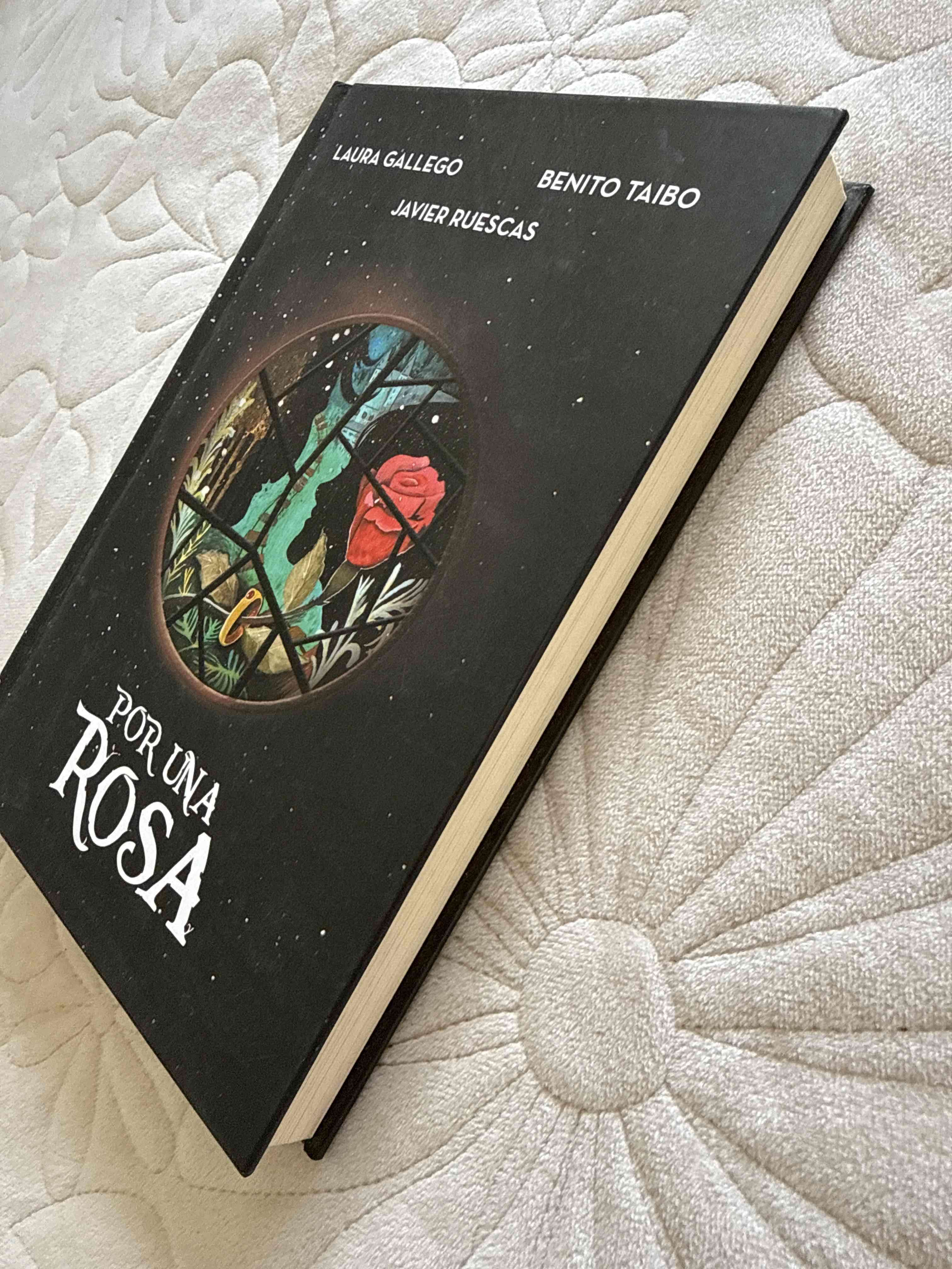 Libro Por Una Rosa tapa dura - miniatura 4