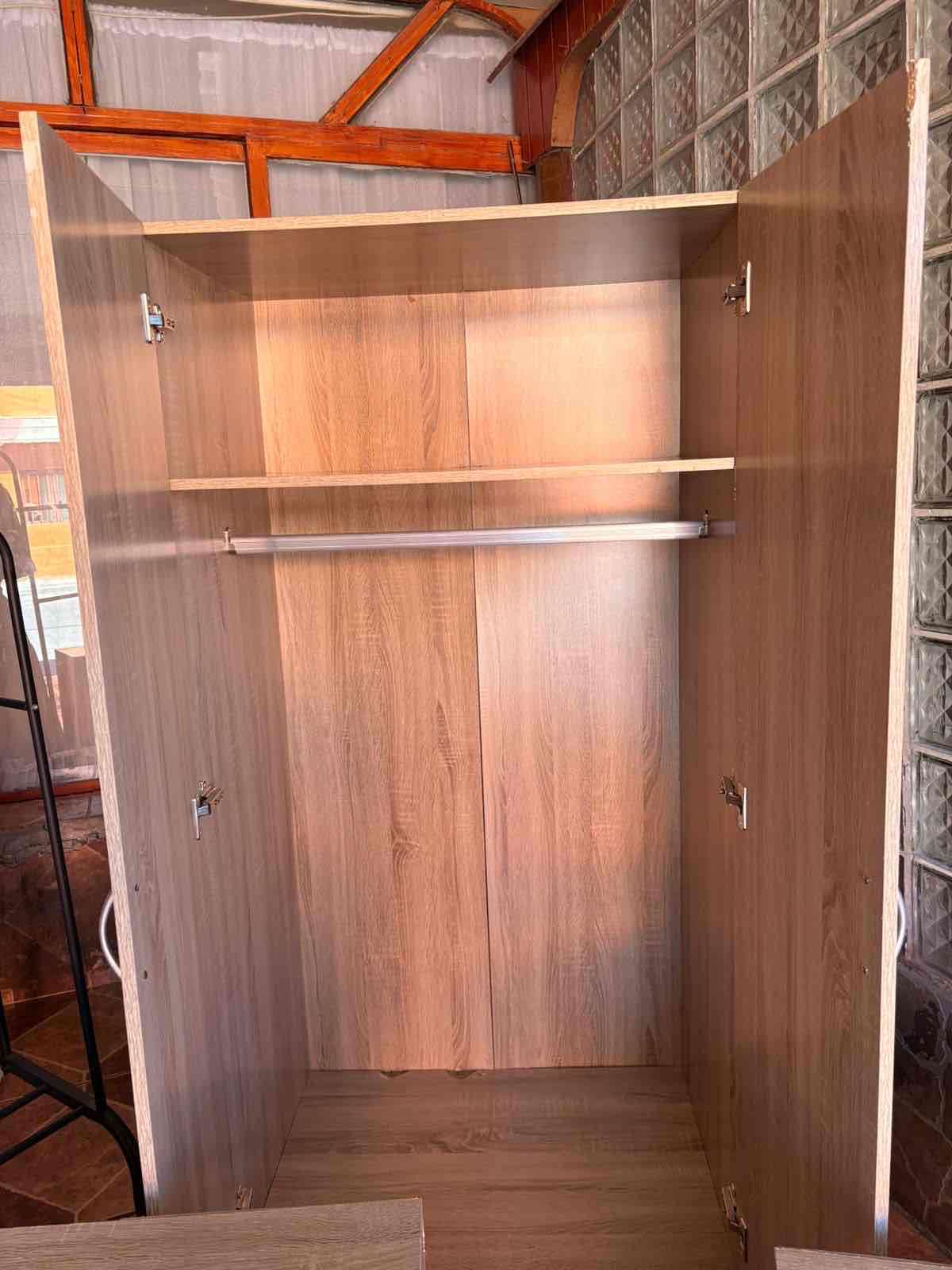 Juego de muebles para dormitorio - miniatura 2