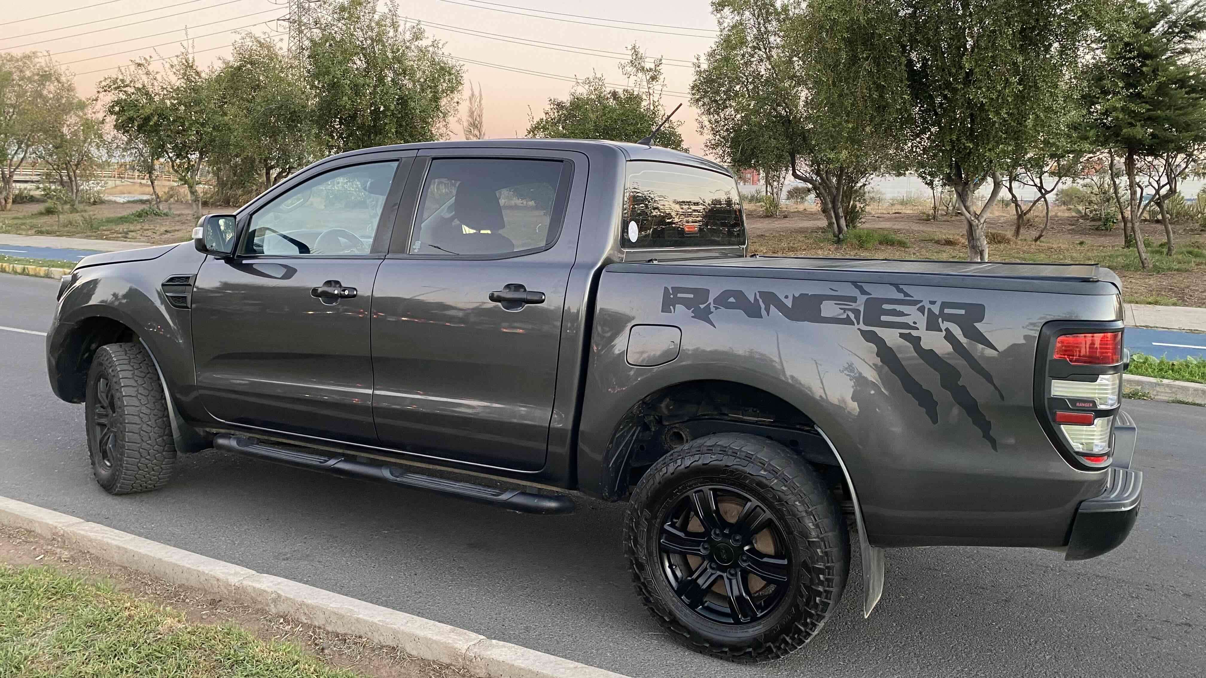 Ford ranger xlt 4x4 automática - miniatura 3