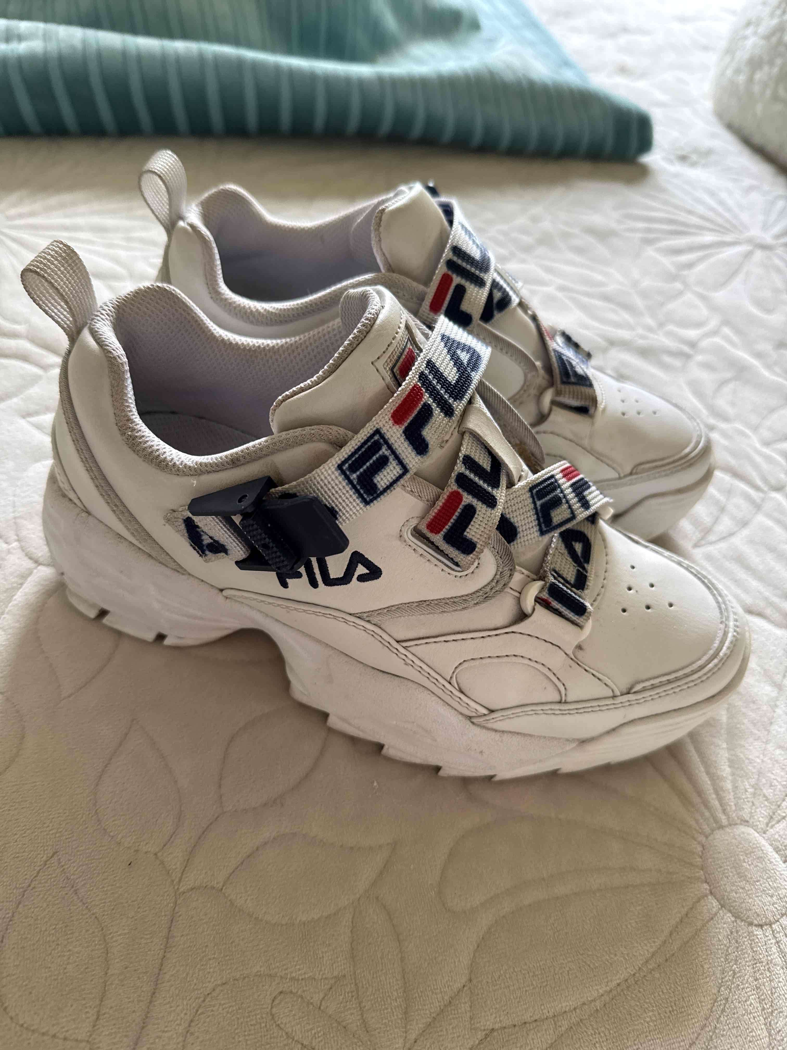 Zapatillas blancas Fila usadas - miniatura 2