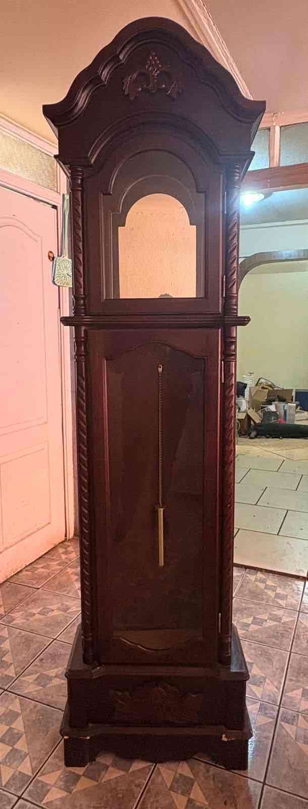 Reloj de pie antiguo de madera - miniatura 2