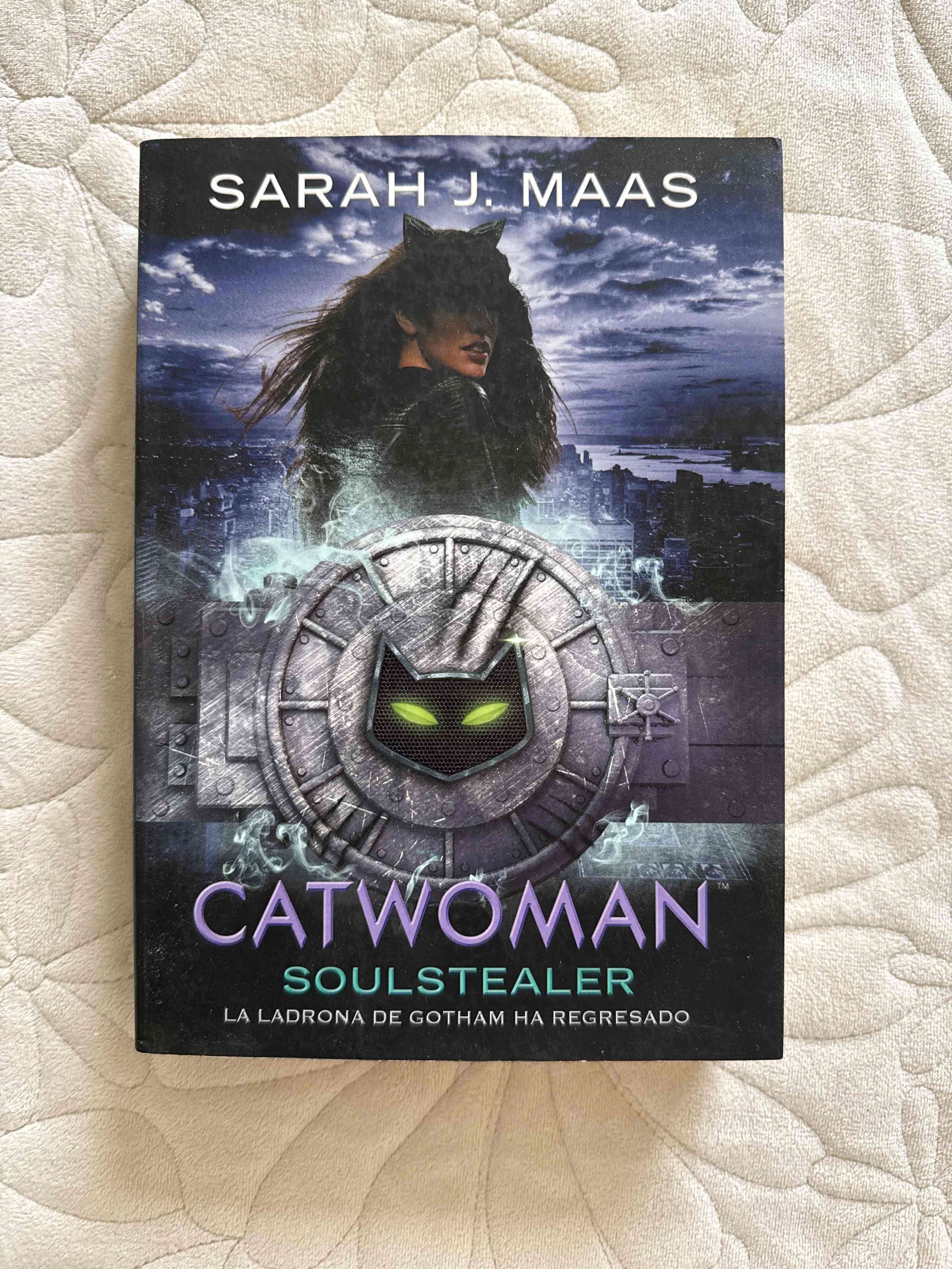 Libro 'Catwoman: Soulstealer' por Sarah J. Maas - miniatura 1
