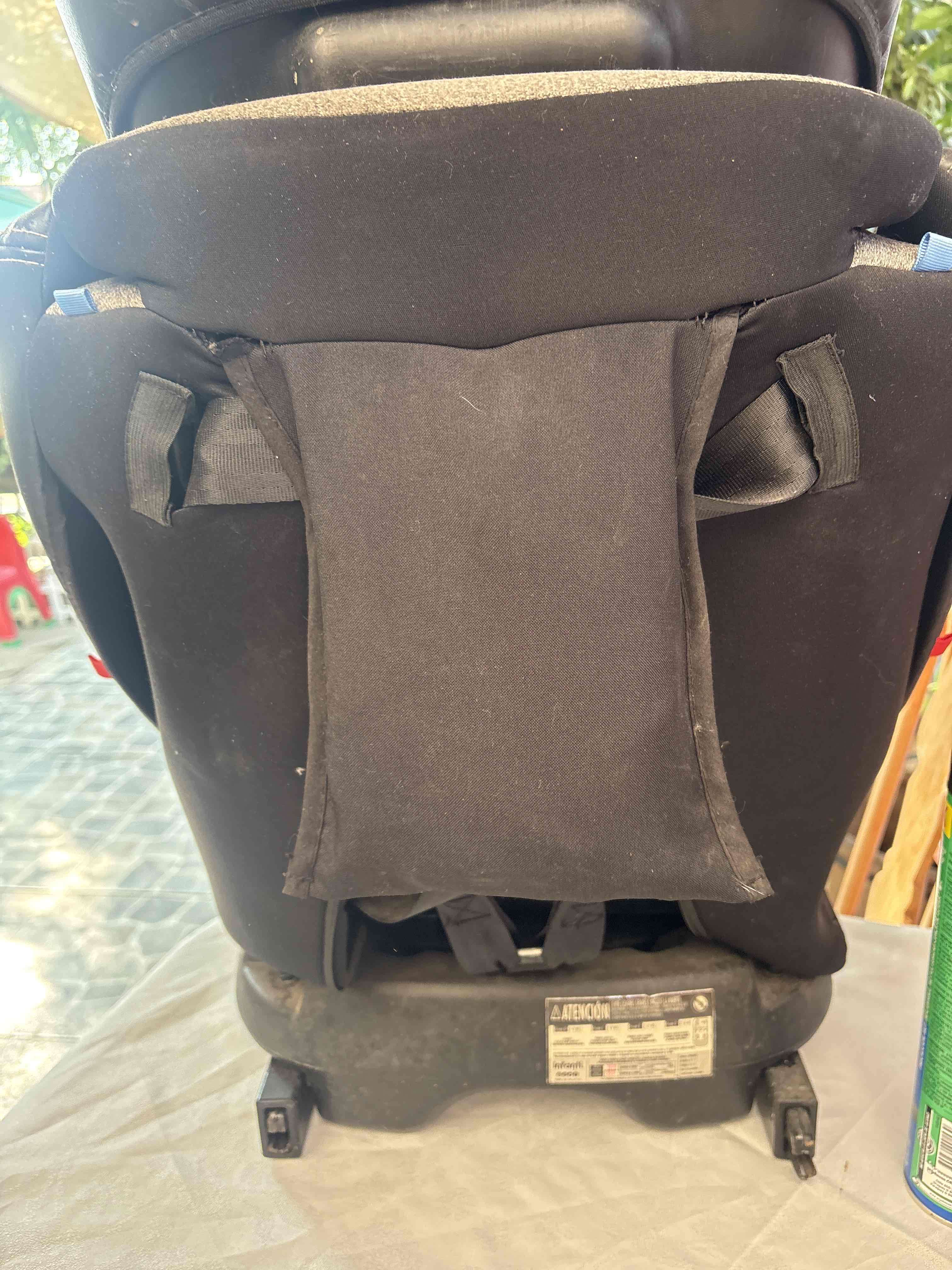 Silla de auto para bebé gris 360 - miniatura 3