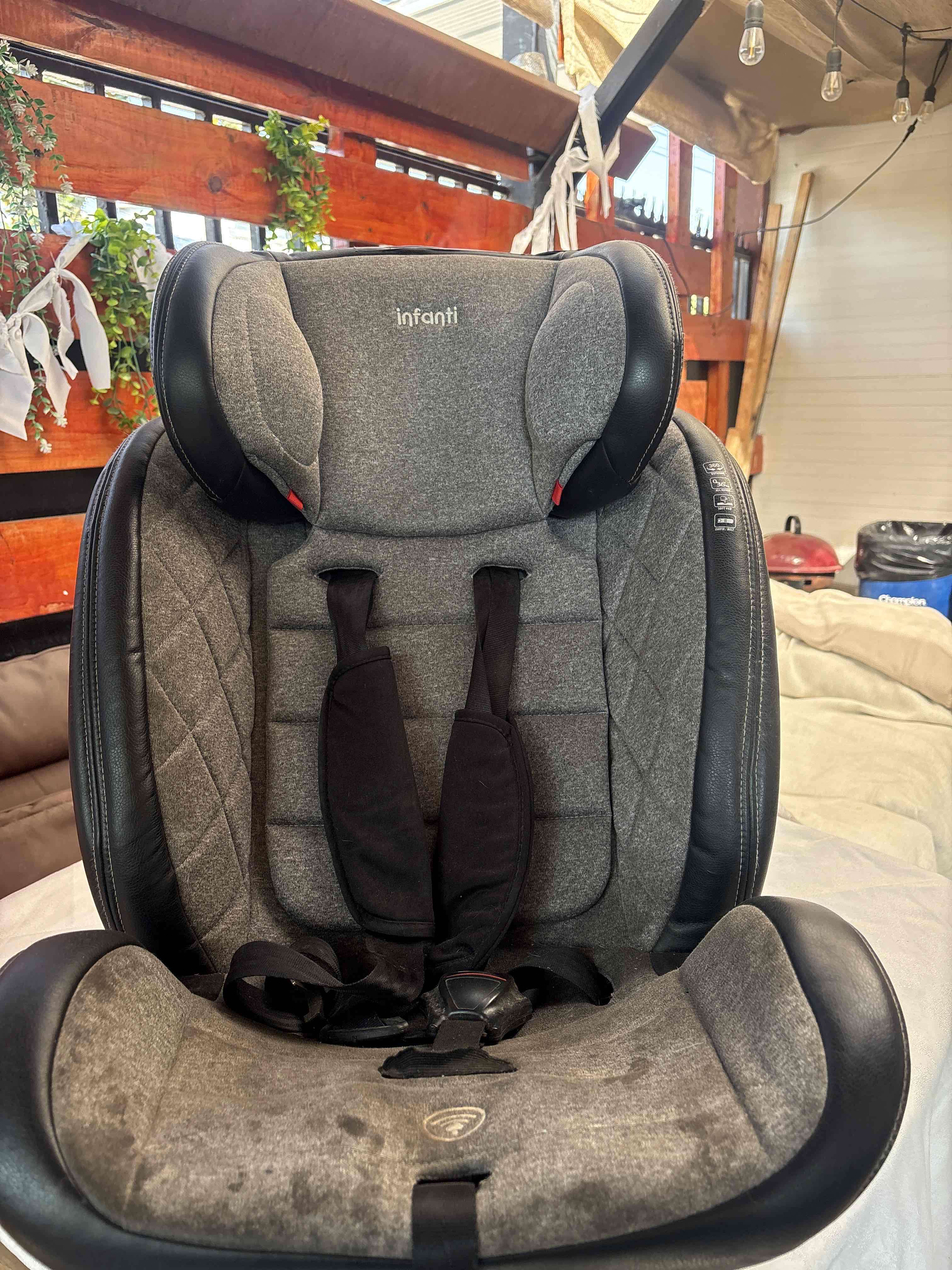 Silla de auto para bebé gris 360 - miniatura 6