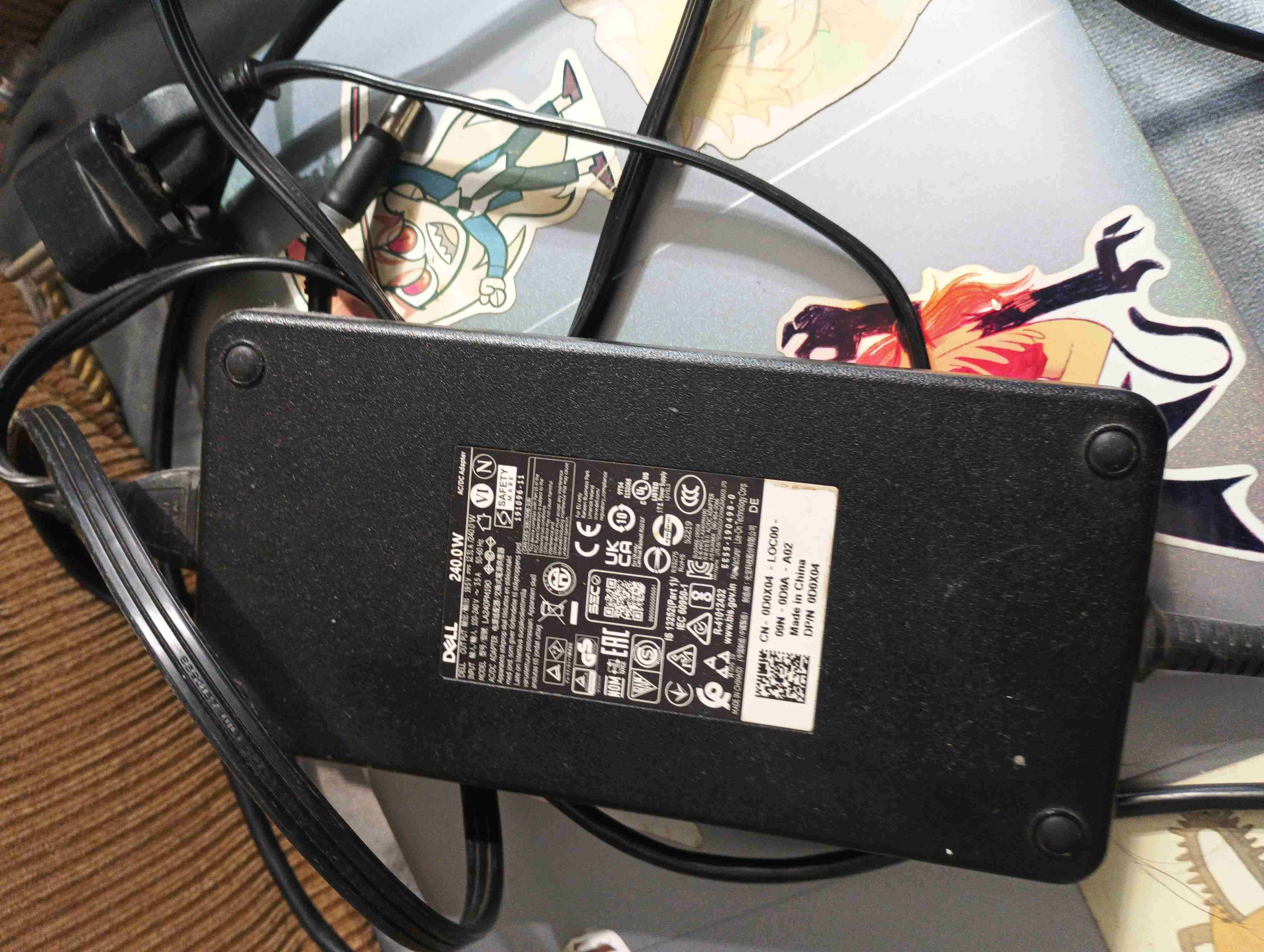 Notebook Dell gris-negro - miniatura 6