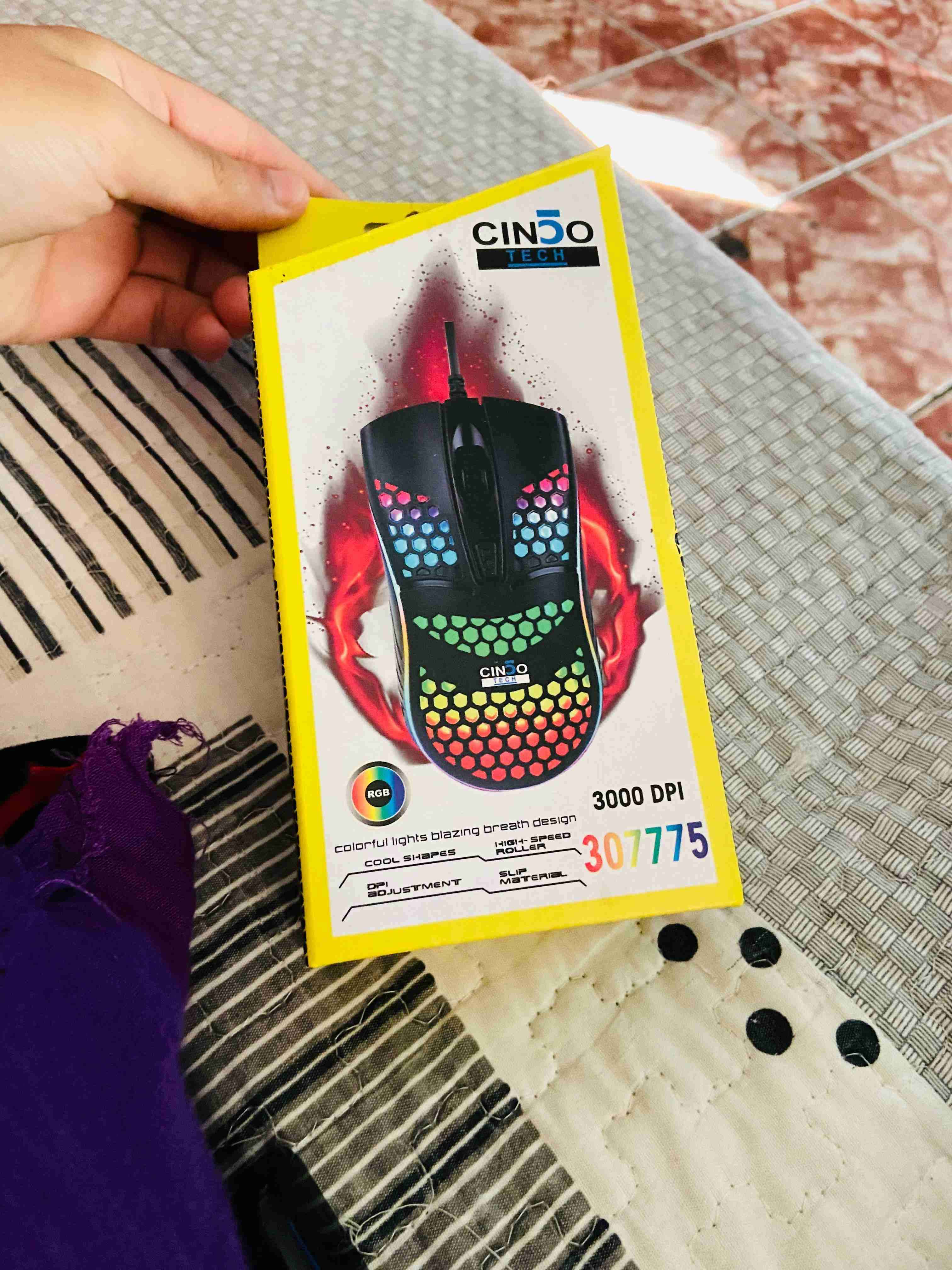 Mouse gamer blanco con cable - miniatura 2