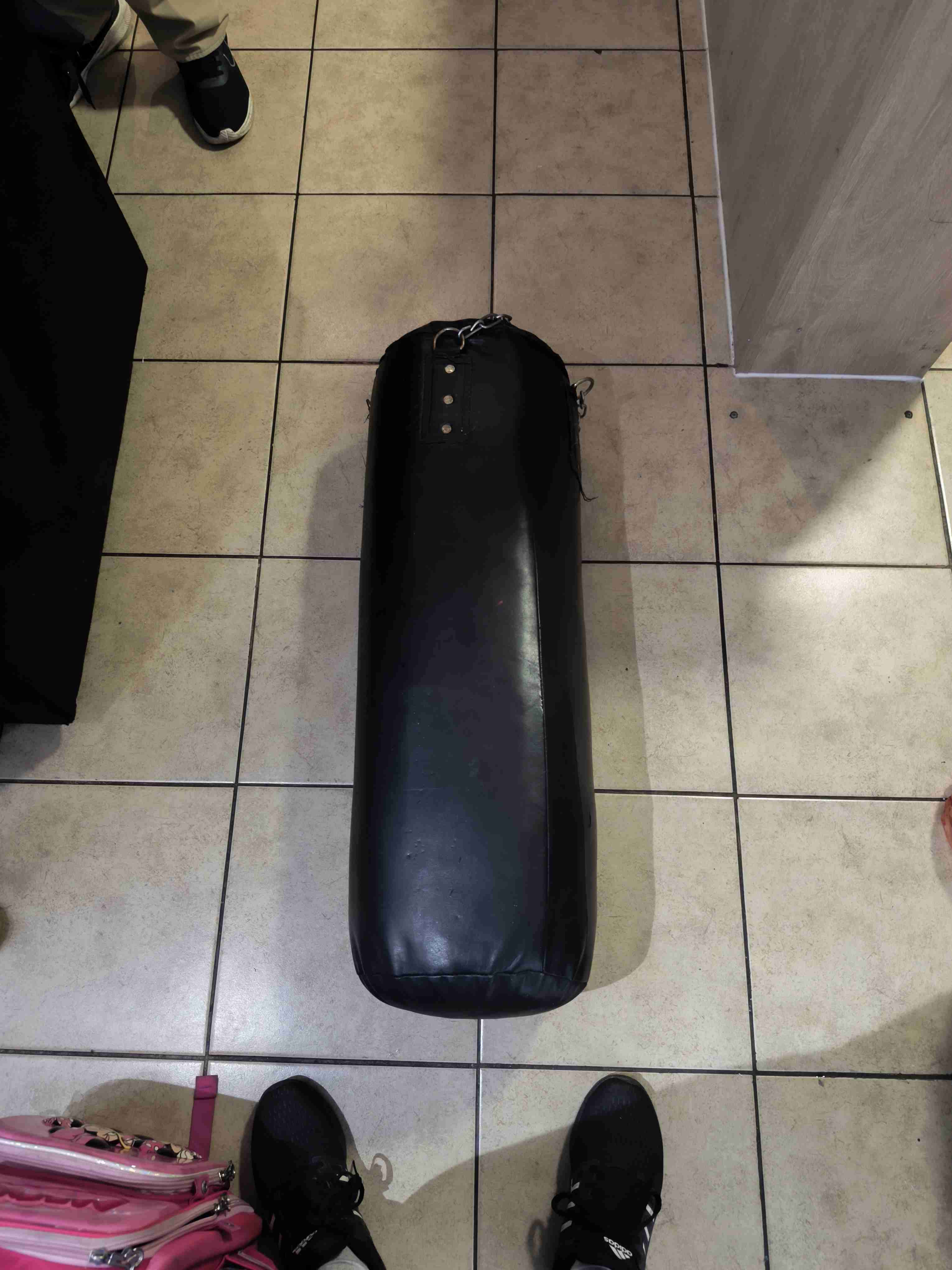 Saco de boxeo negro - miniatura 2