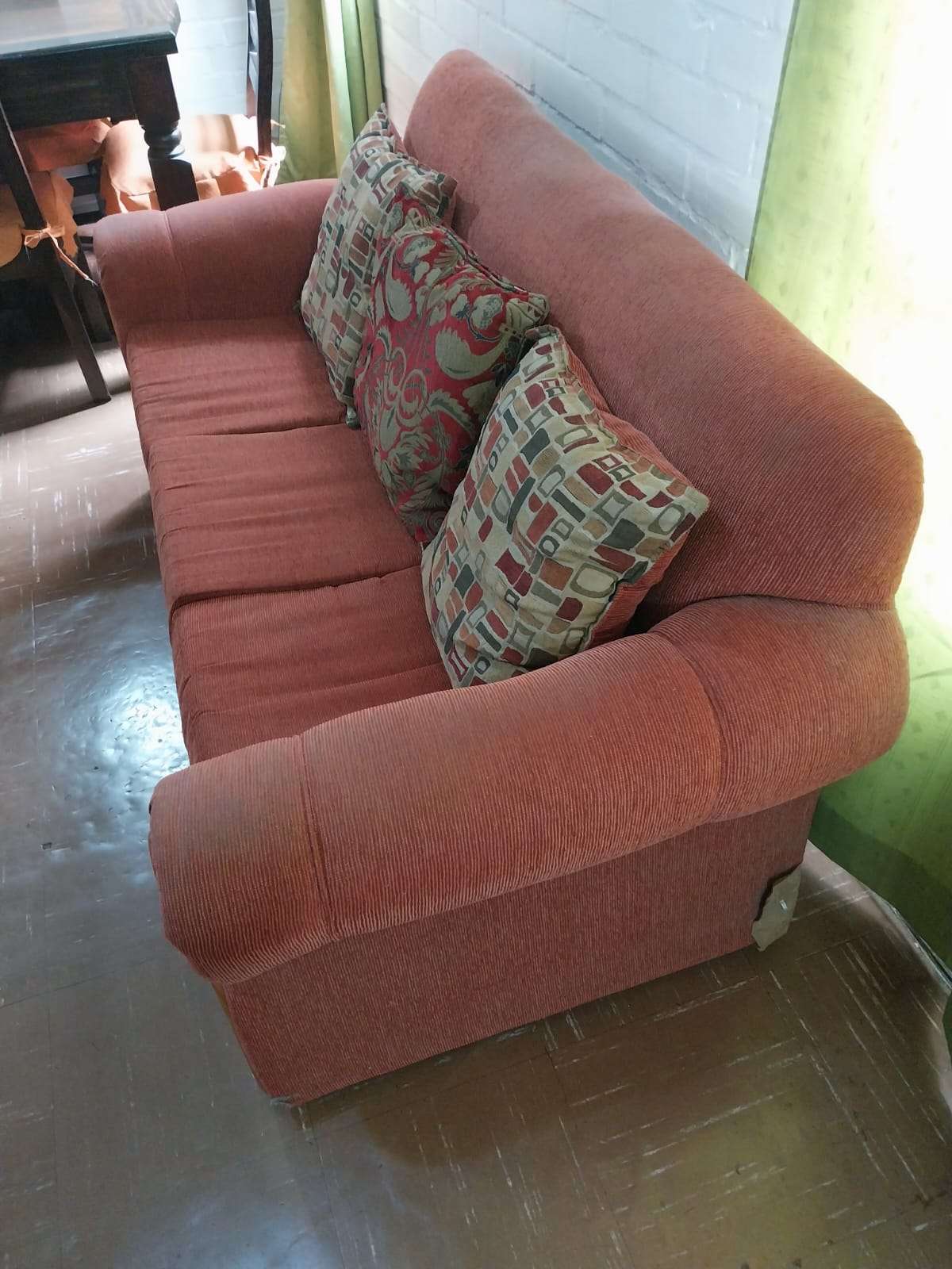 Sofá tres plazas naranja - miniatura 1