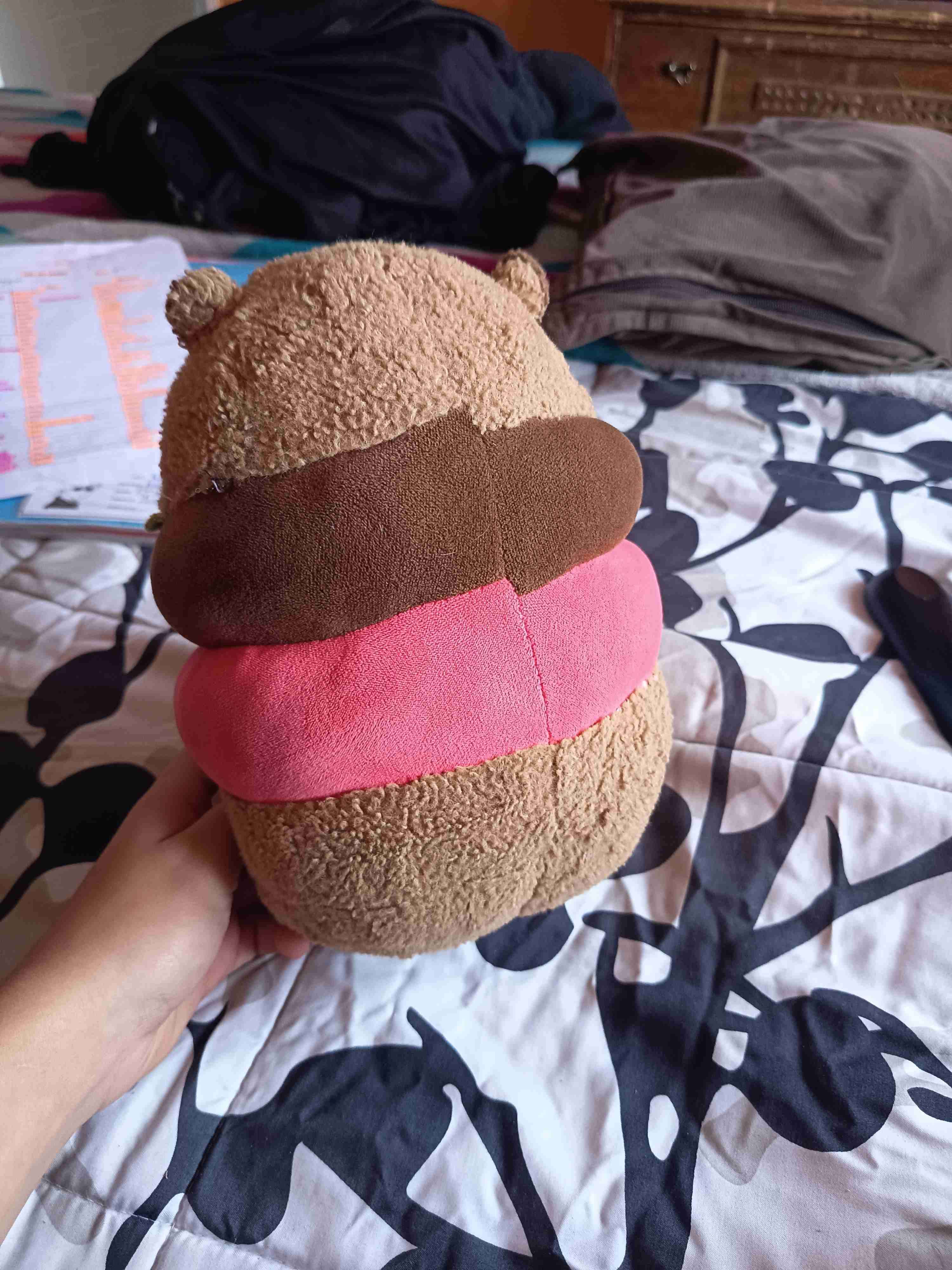 Peluche marrón tipo hamburguesa capibara - miniatura 2