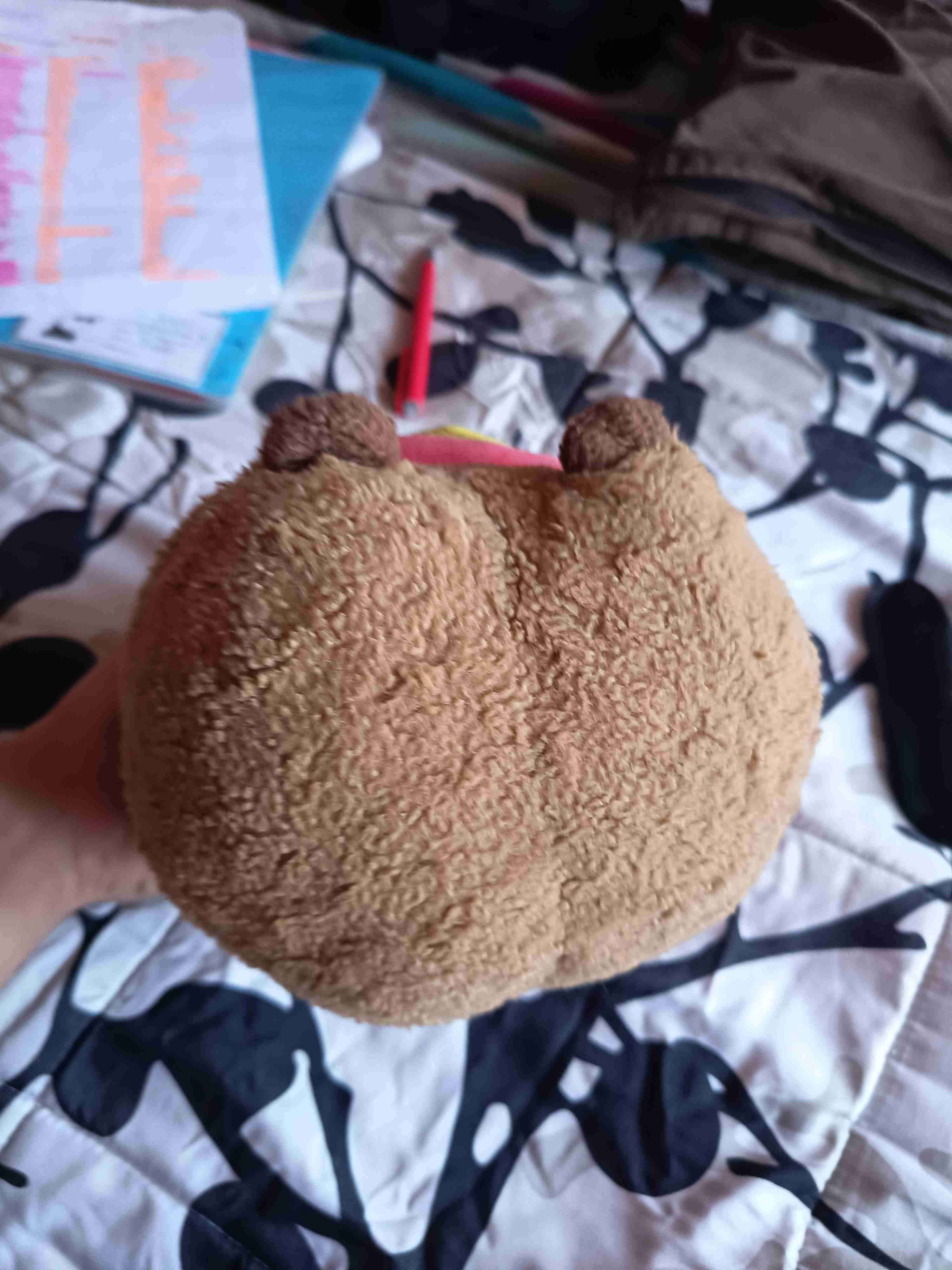 Peluche marrón tipo hamburguesa capibara - miniatura 5