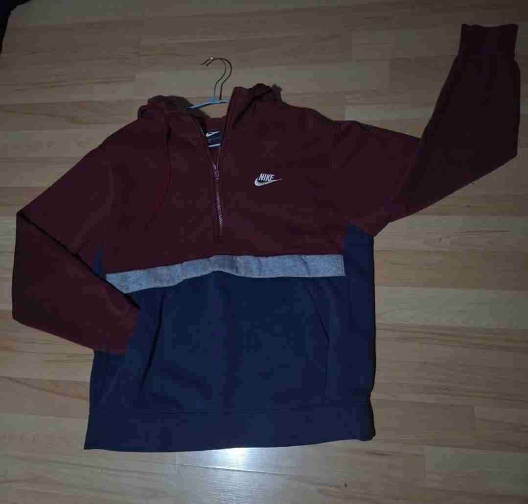 Polerón Nike bicolor con capucha talla M