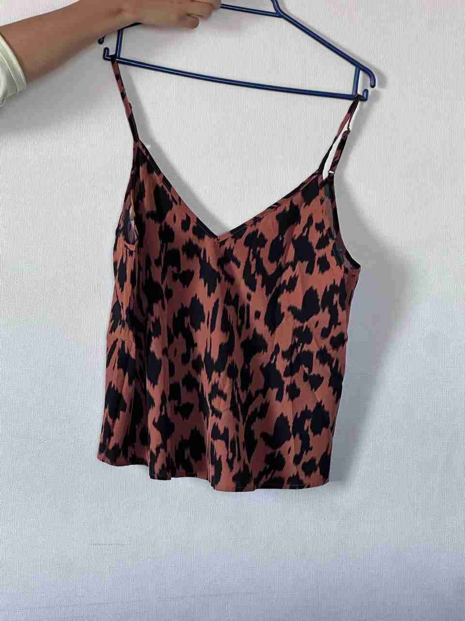 Blusa sin mangas estampada - miniatura 1