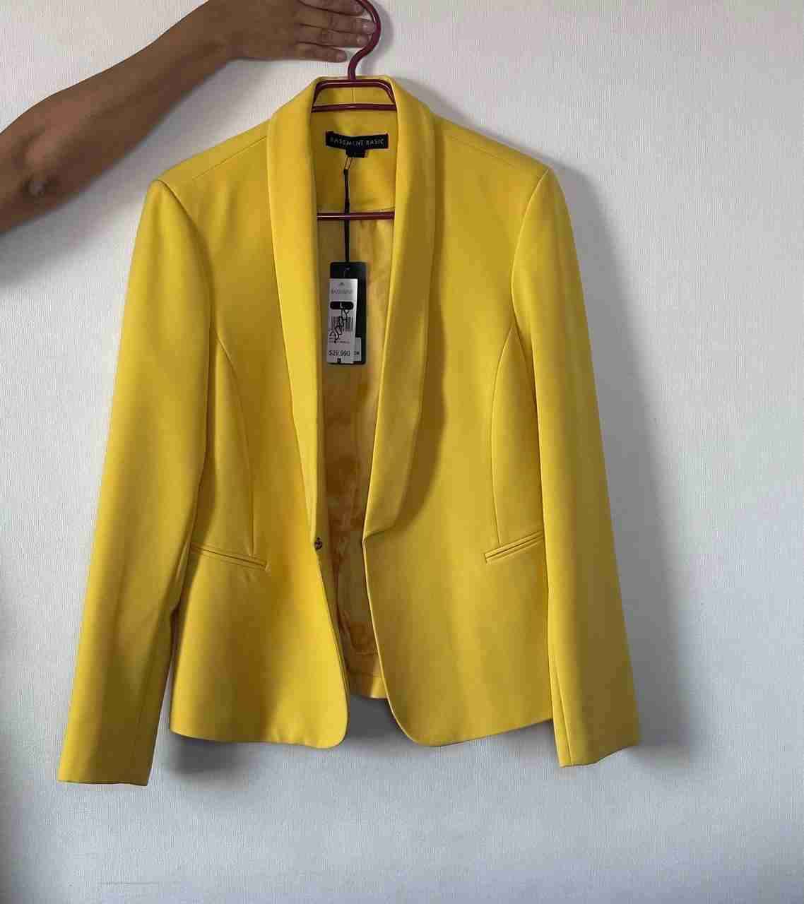 Blazer amarillo con etiqueta - miniatura 1