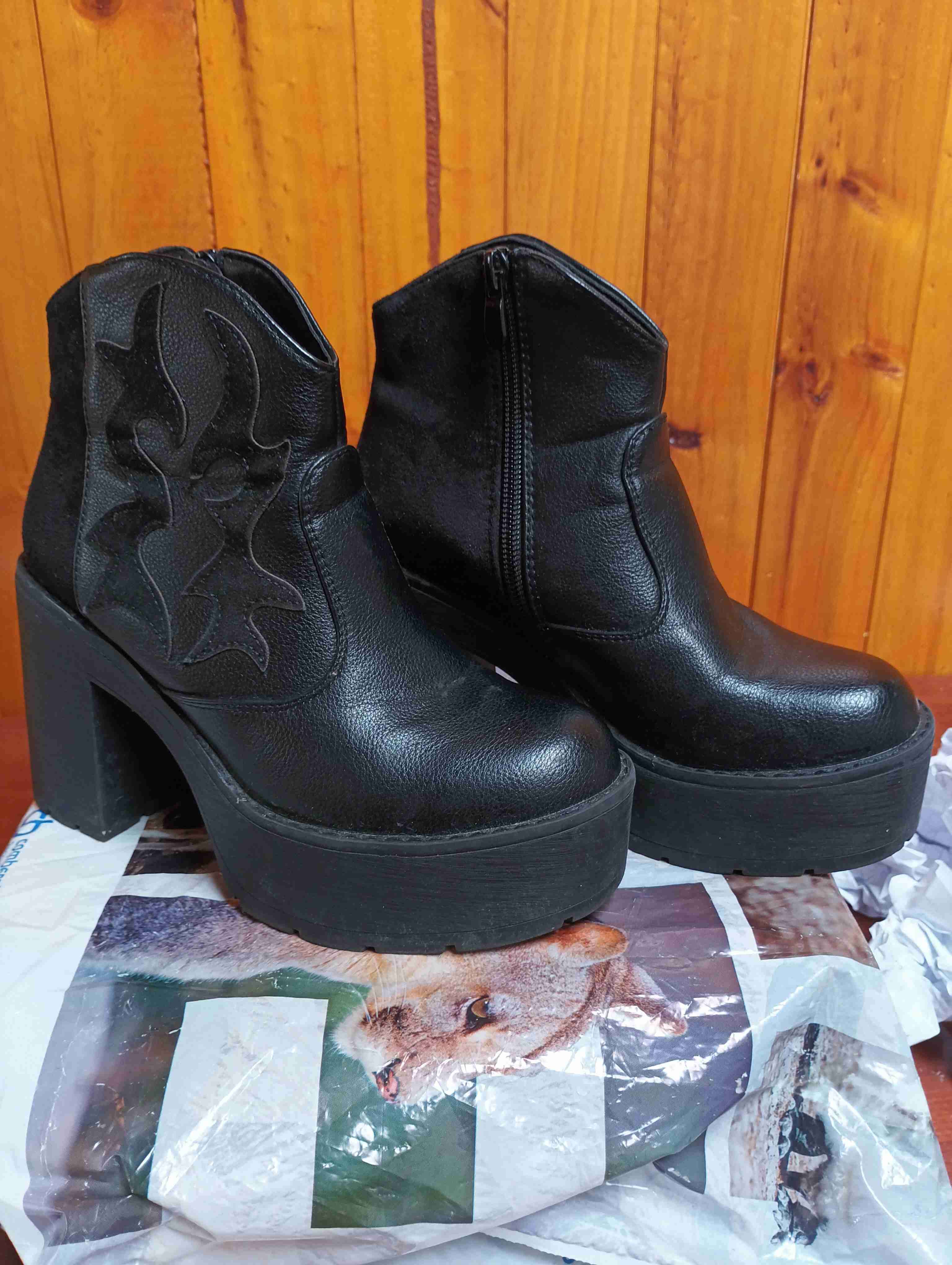 Botines negros - miniatura 2