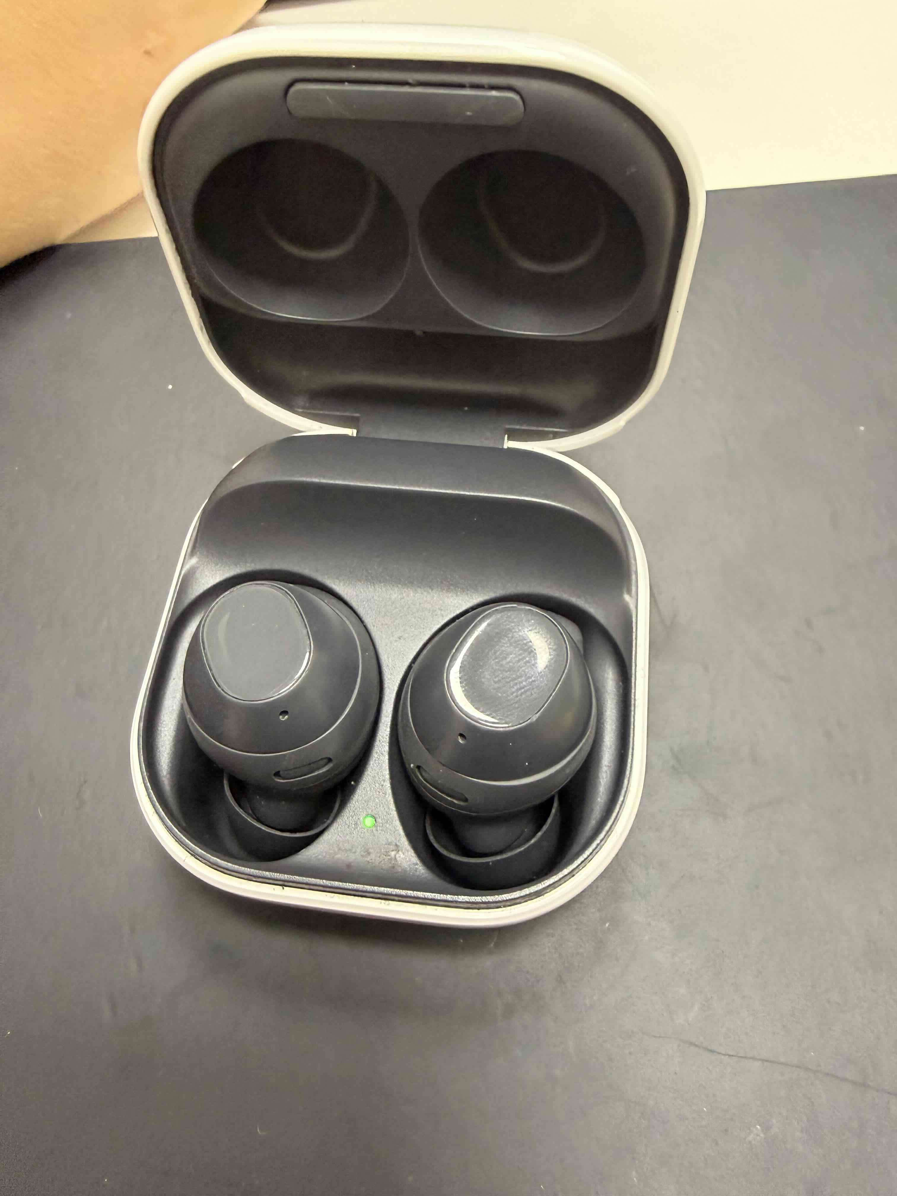 audifonos galaxy buds fe - miniatura 1