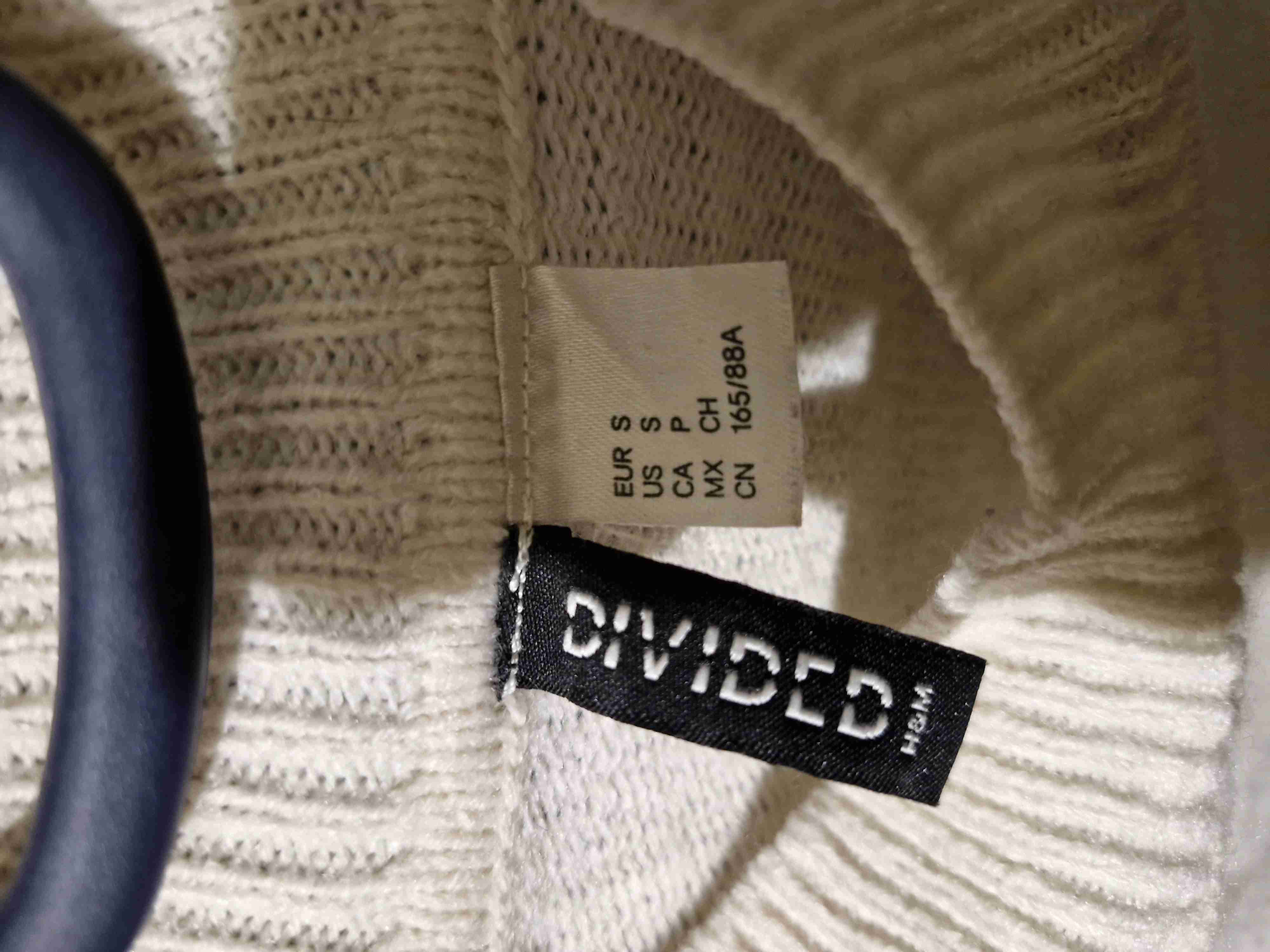 Suéter blanco de cuello medio - miniatura 3