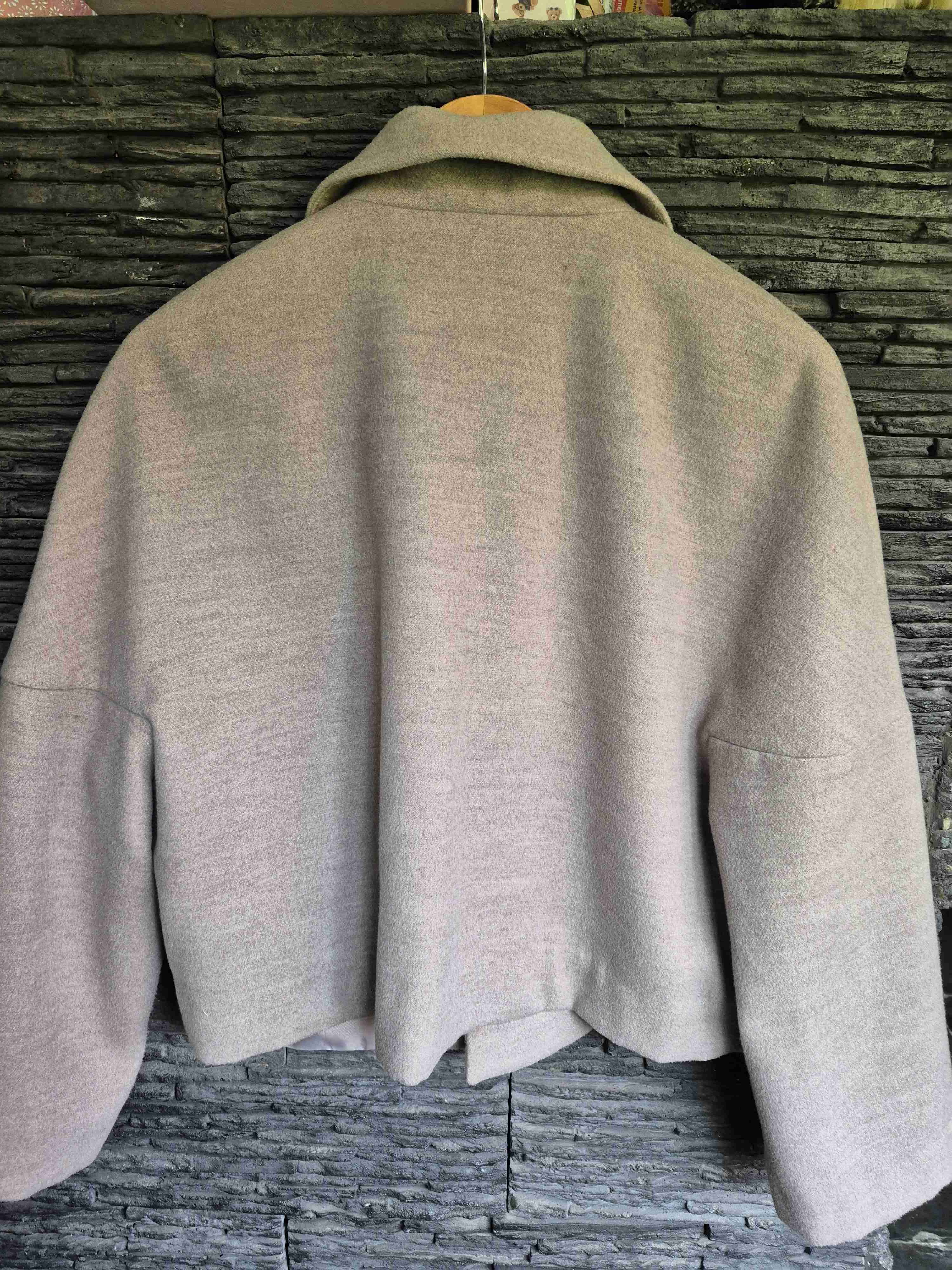 Abrigo corto Liola gris talla 42 - miniatura 2