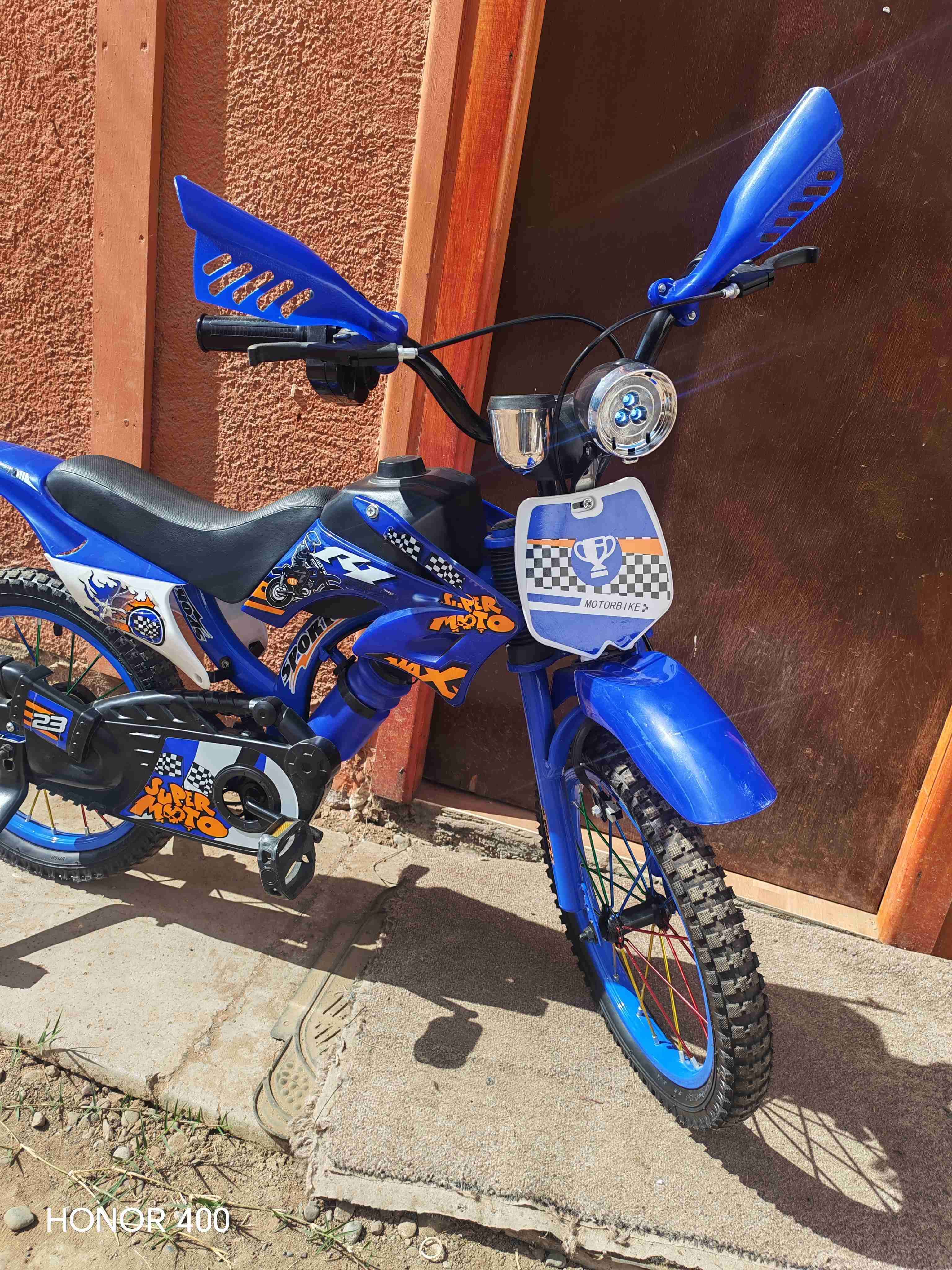 Bicicleta infantil azul - miniatura 6