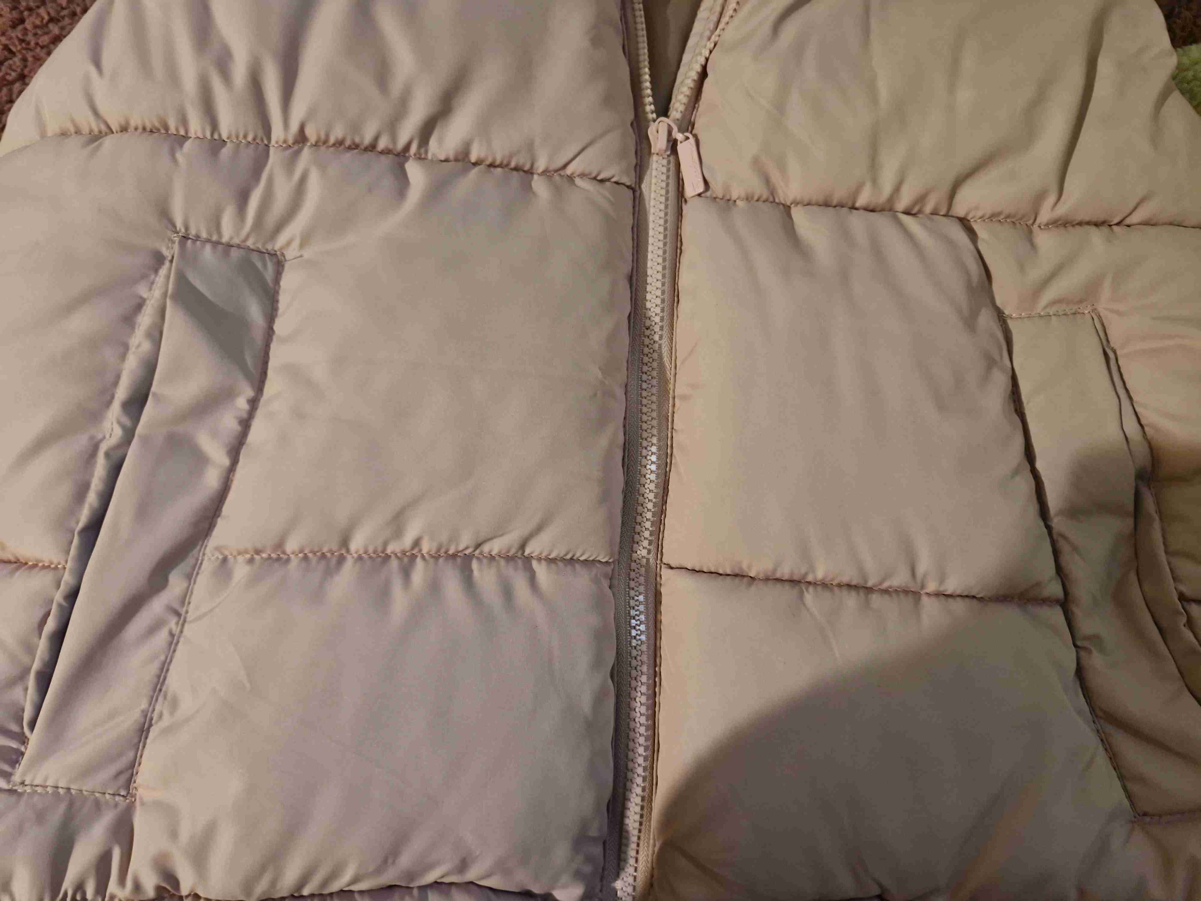 Chaqueta acolchada rosa sin mangas - miniatura 2