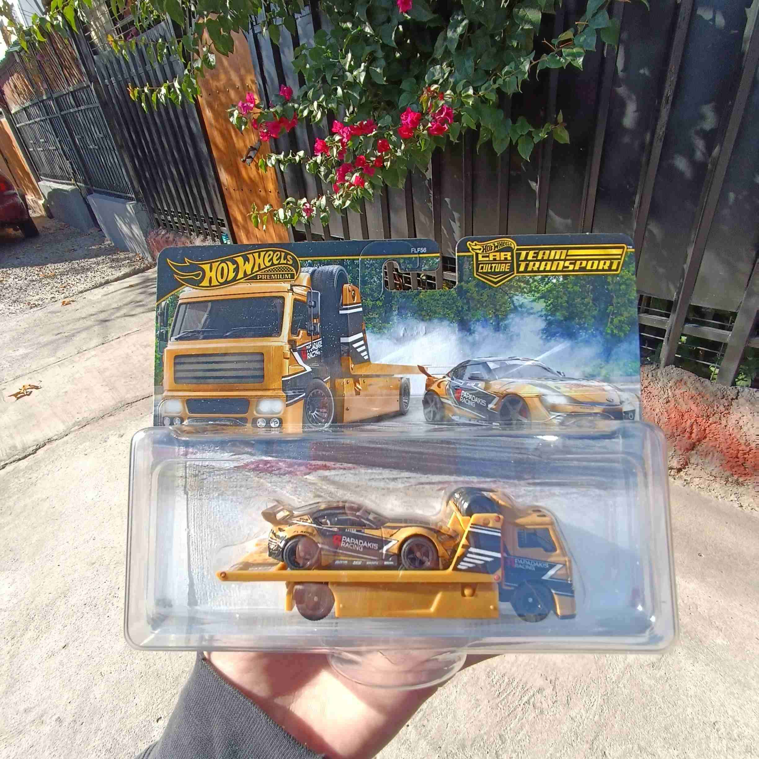 Set Hot Wheels Team Transport - miniatura 1