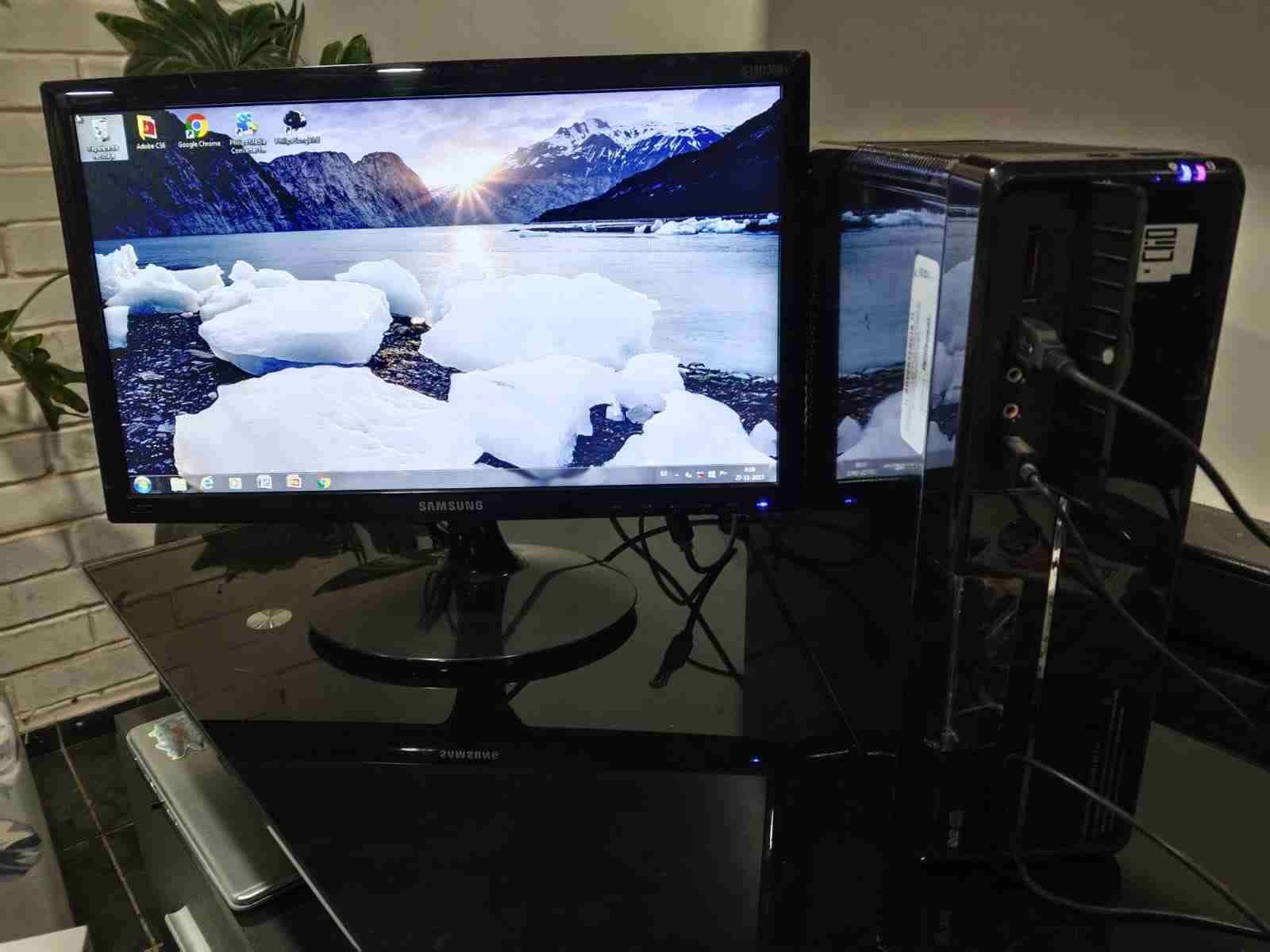 Computador de escritorio Samsung - miniatura 1