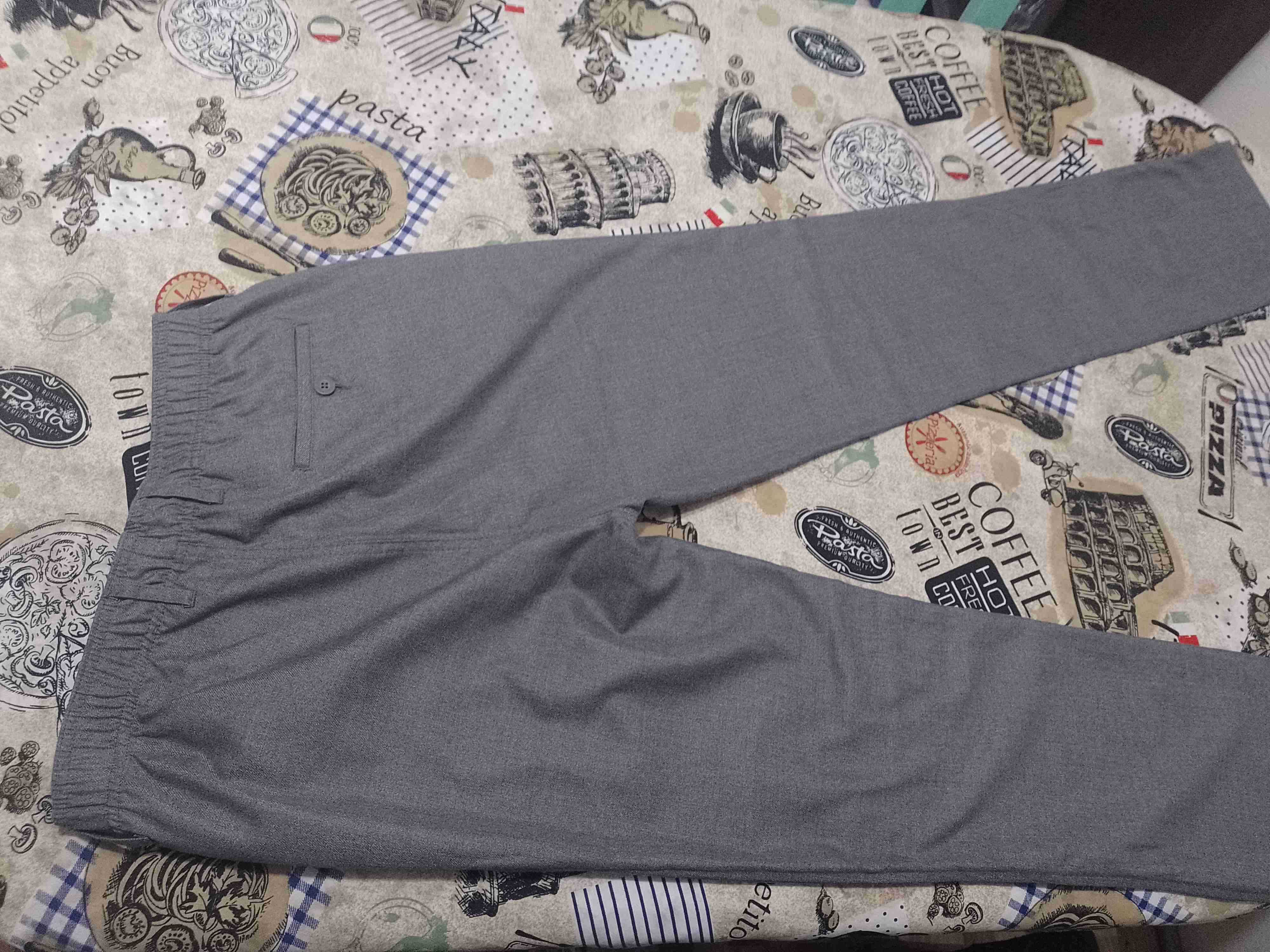 Pantalón gris talle 44, Es nuevo sin uso - miniatura 2