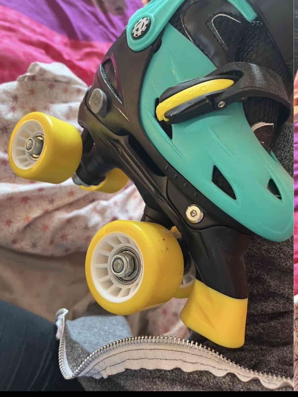 Patines quad infantiles AJUSTABLES 31–34 – NUEVOS - miniatura 4