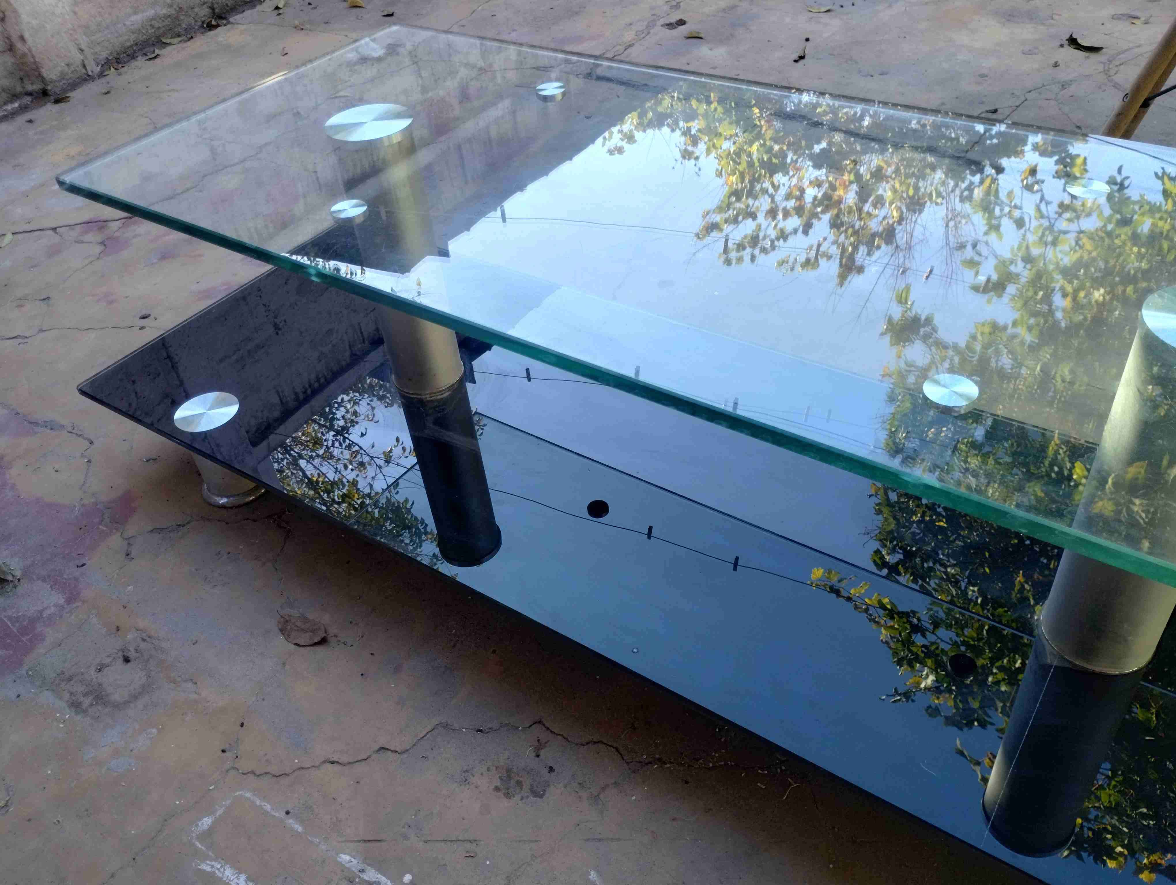 Mesa de centro de vidrio moderno - miniatura 1