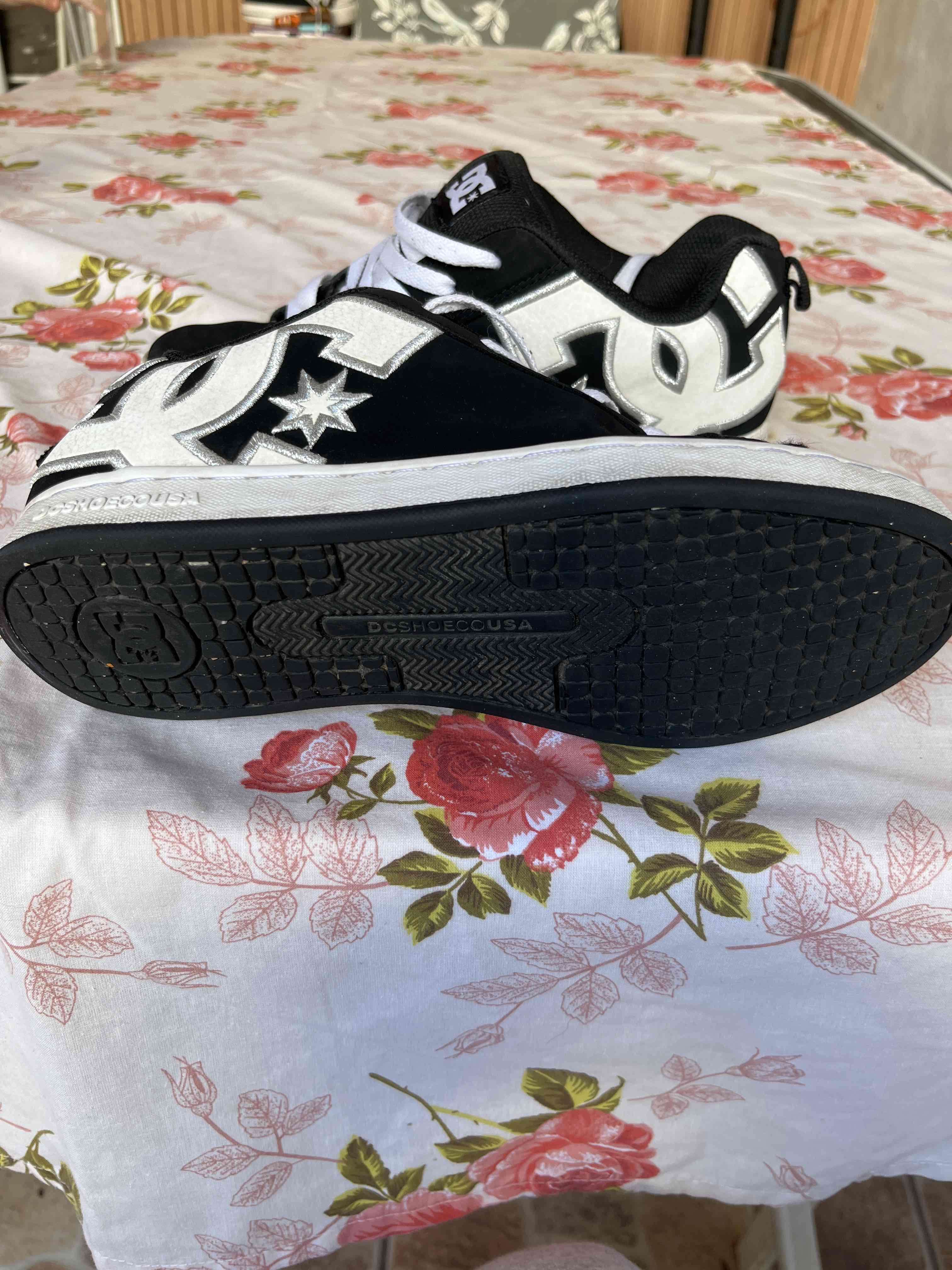 Zapatillas DC negras y blancas - miniatura 4