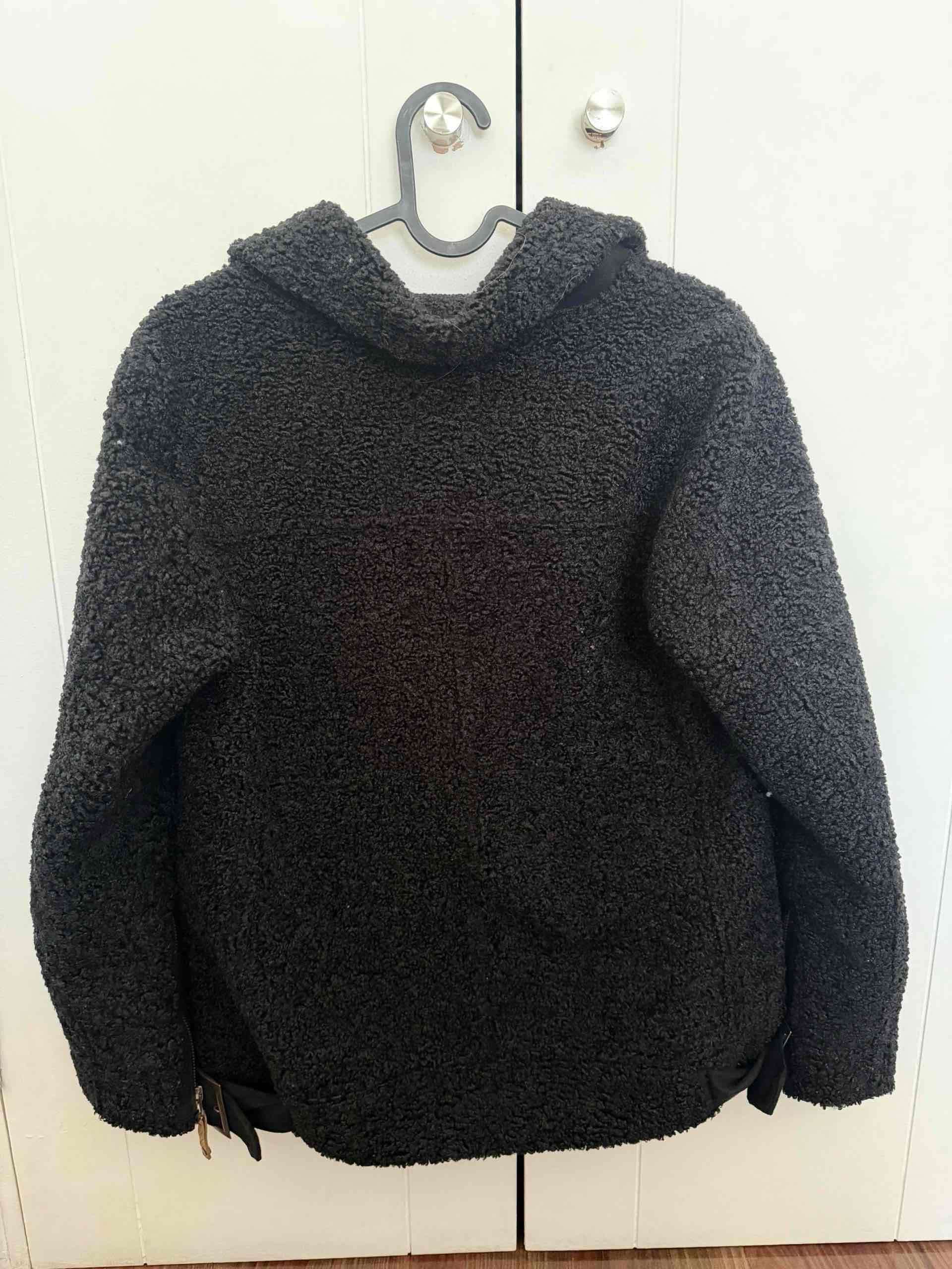 Chaqueta negra - miniatura 2