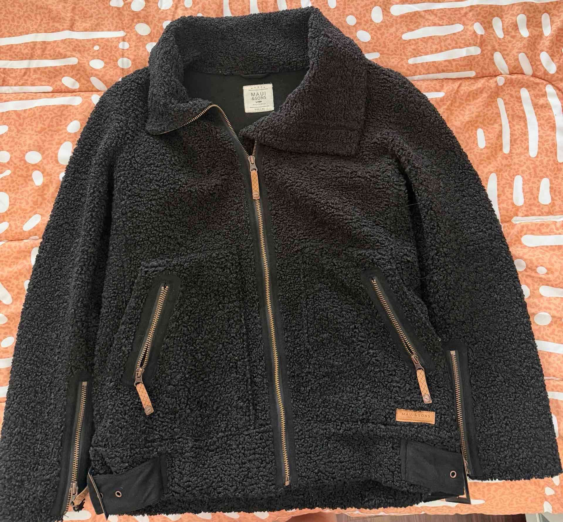 Chaqueta negra - miniatura 3