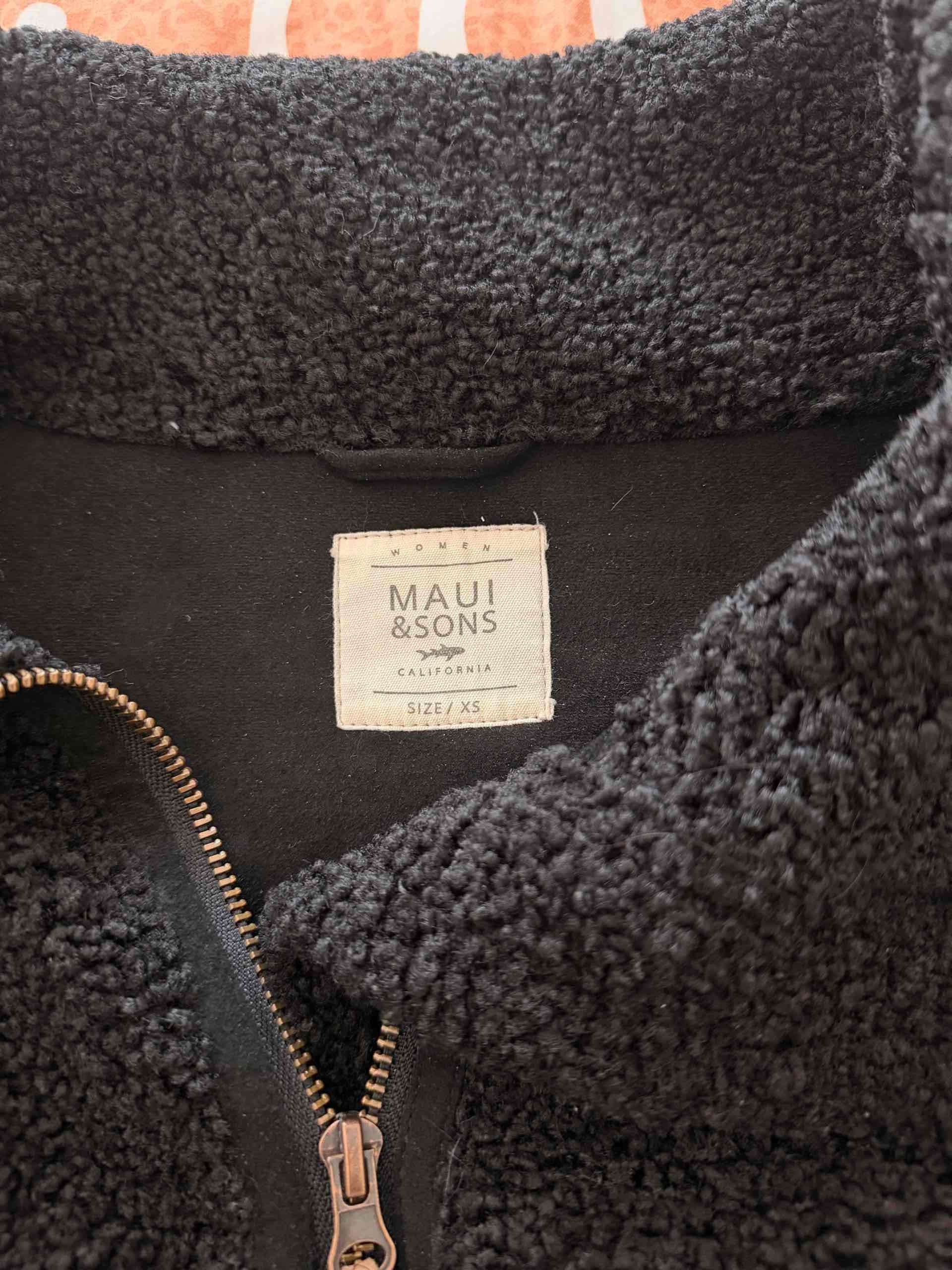 Chaqueta negra - miniatura 4