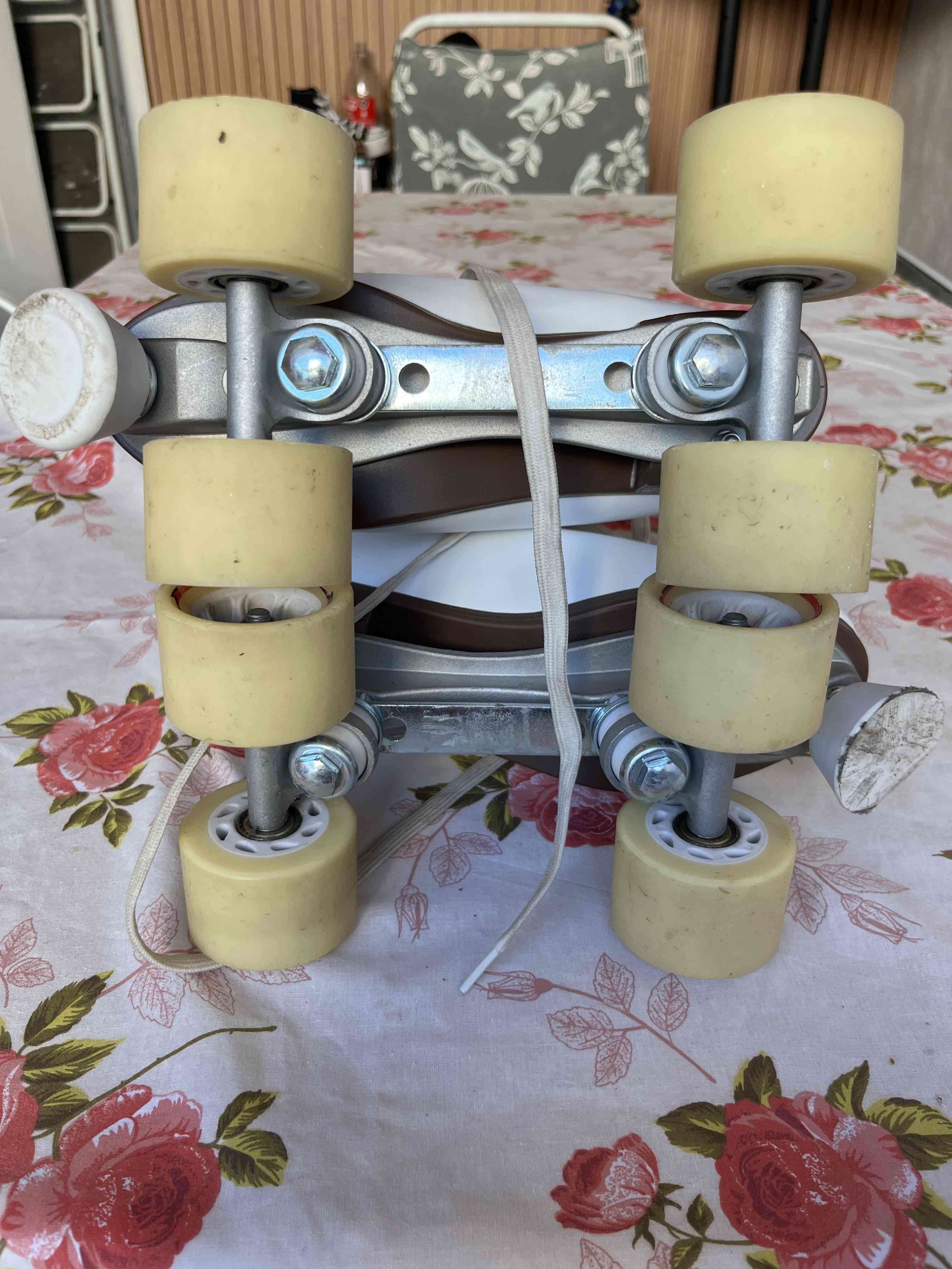 Patines de cuatro ruedas Hondar blancos - miniatura 3