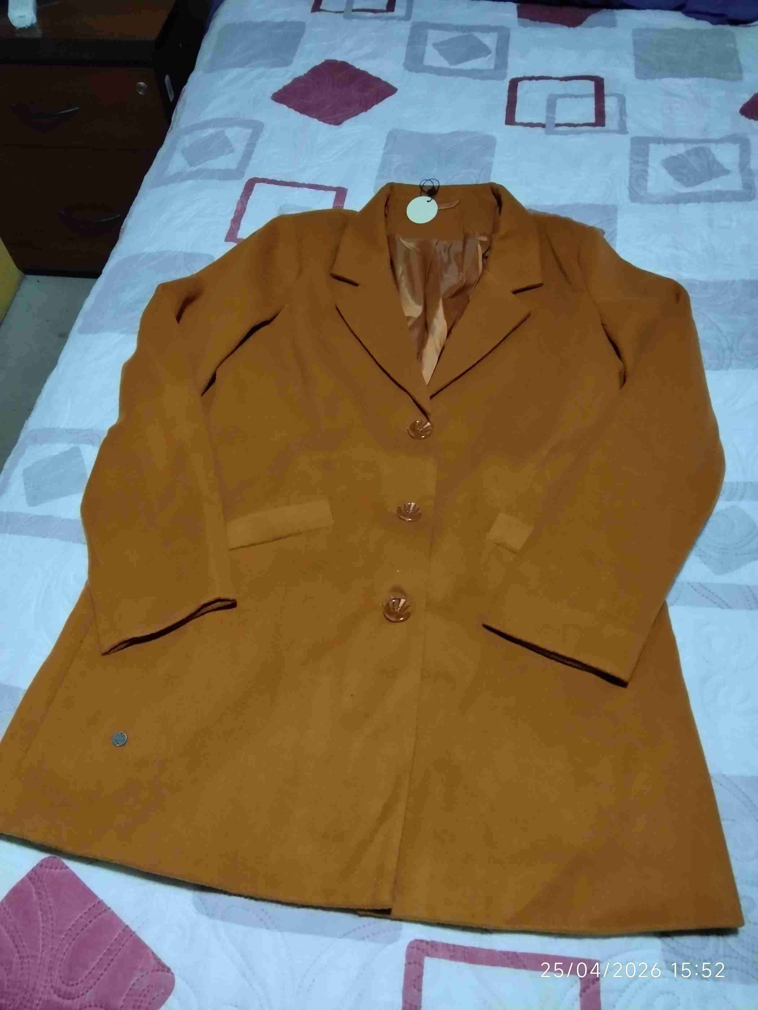 Abrigos y chaquetas nuevas y seminuevos - miniatura 2