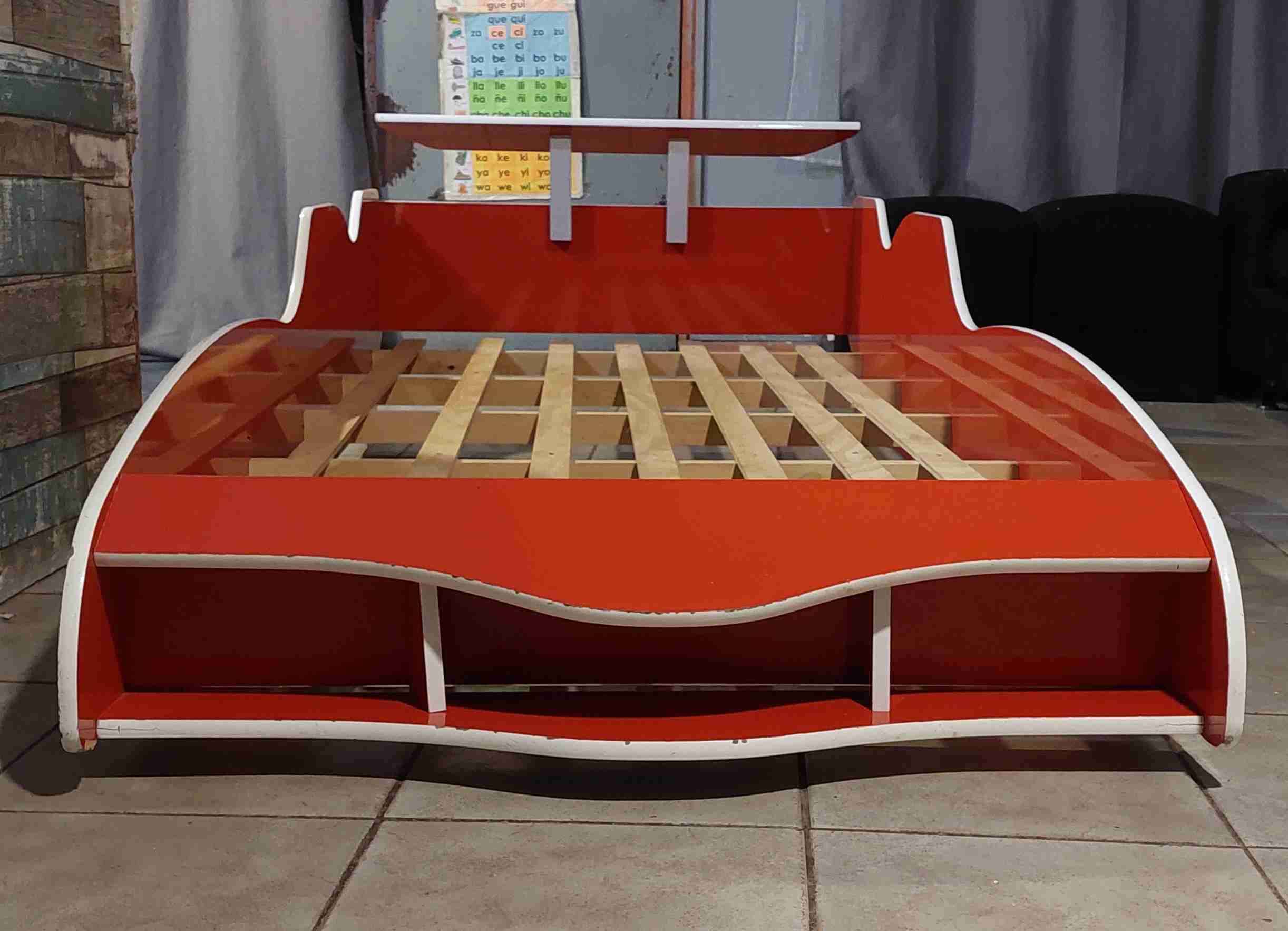 Cama infantil temática auto roja - miniatura 3