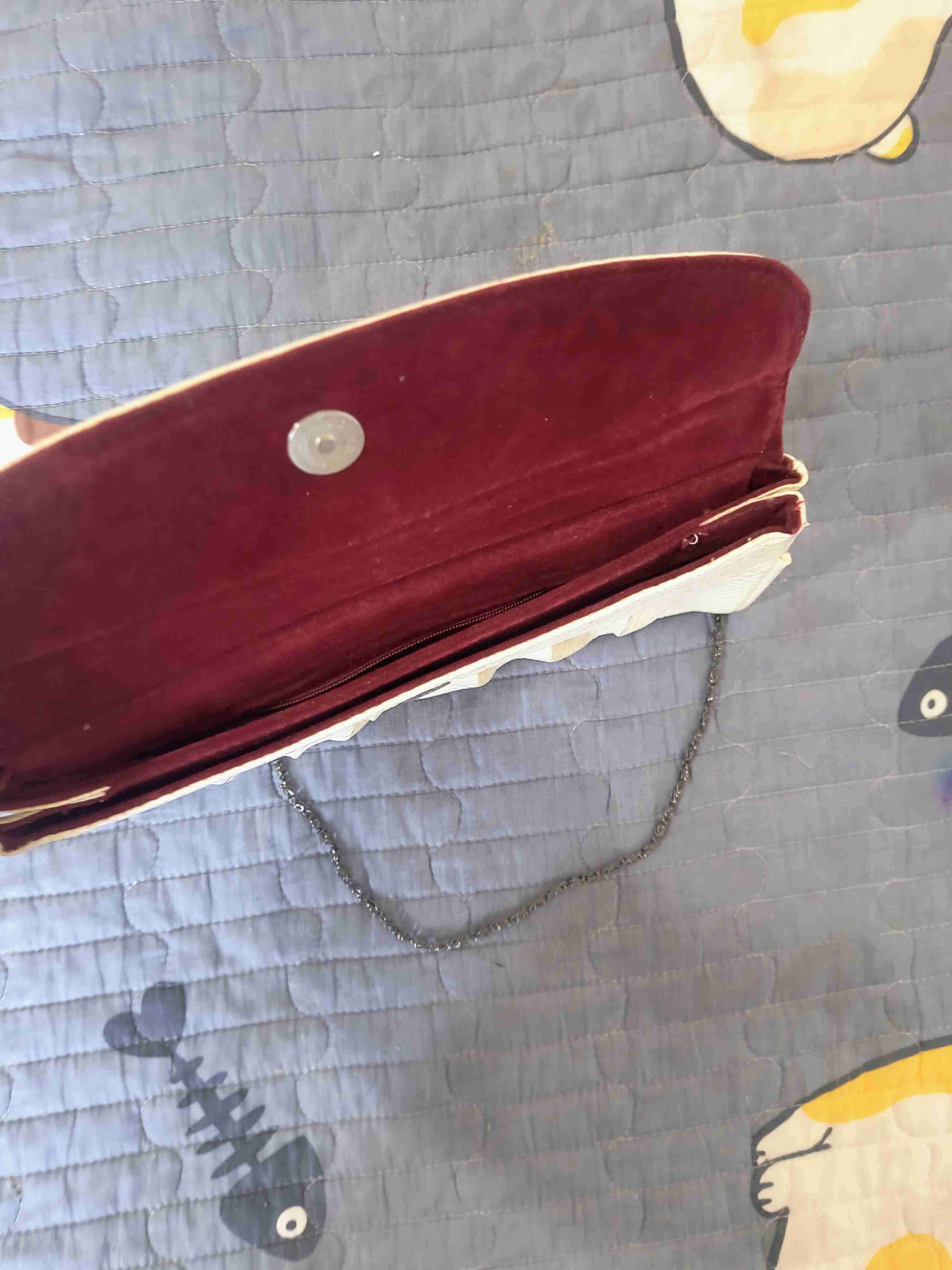 Cartera beige con cadena - miniatura 3